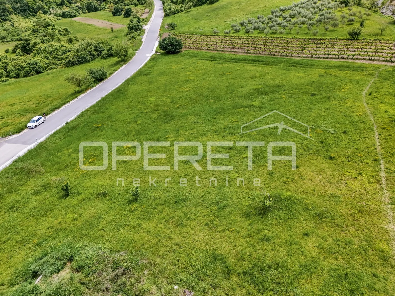 središnja istra-dva građevinska zemljišta 1576 m2 - slika 6