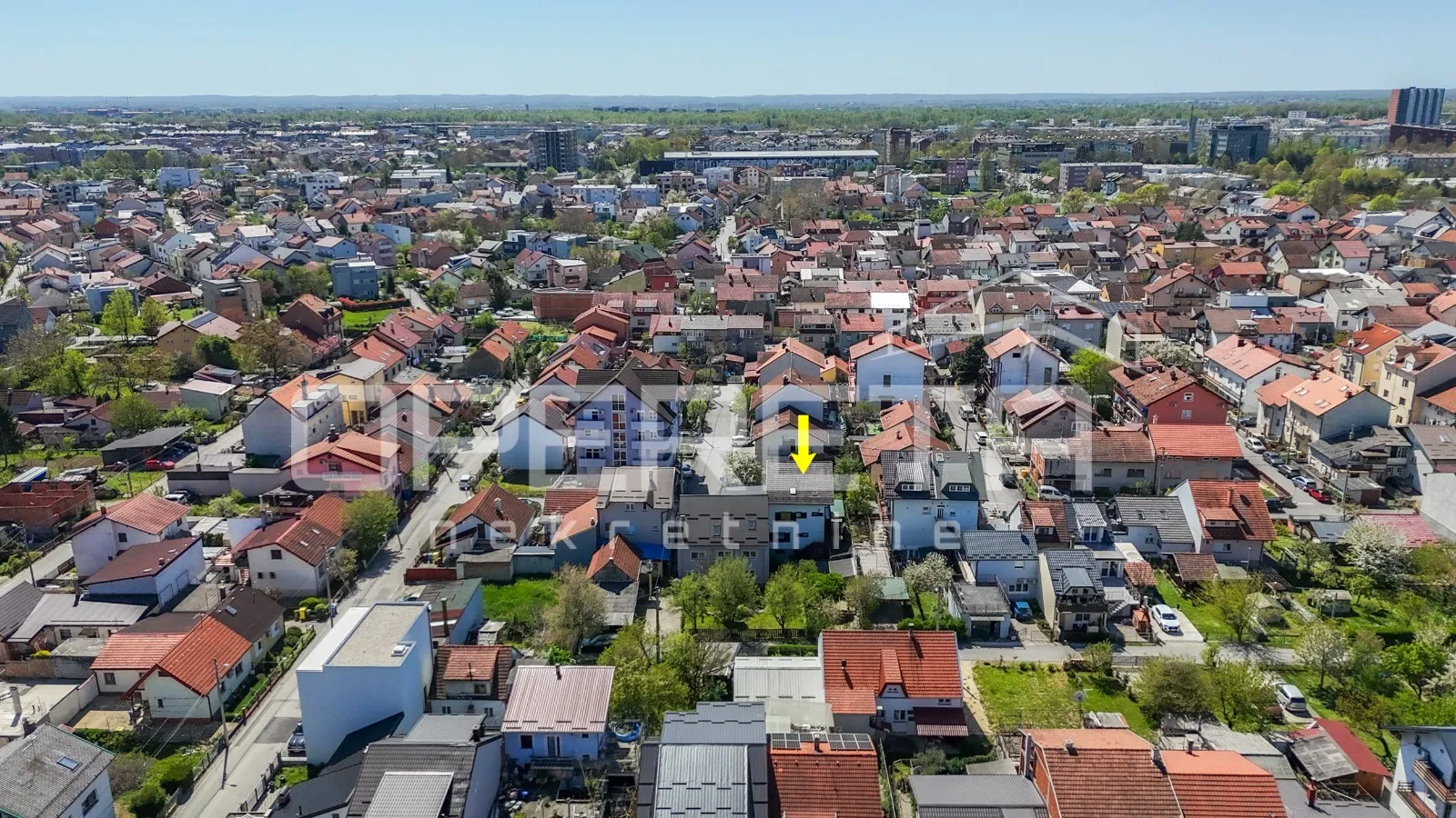 mirna ulica, tri odvojene stambene cjeline - slika 50