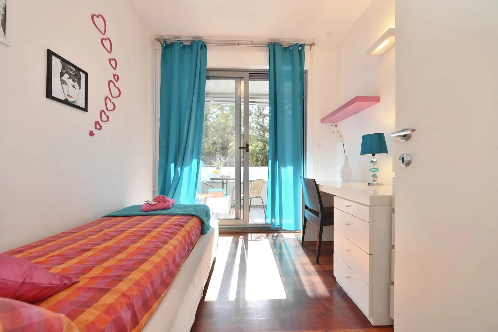 žnjan, moderno uređen trosoban stan 101 m², 2 terase - slika 16