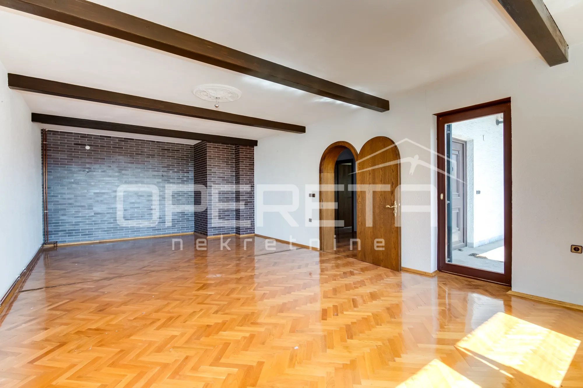 prodajemo prostranu obiteljsku kuću na parceli od 2.265m2 u gajnicama, zagreb, i - slika 33