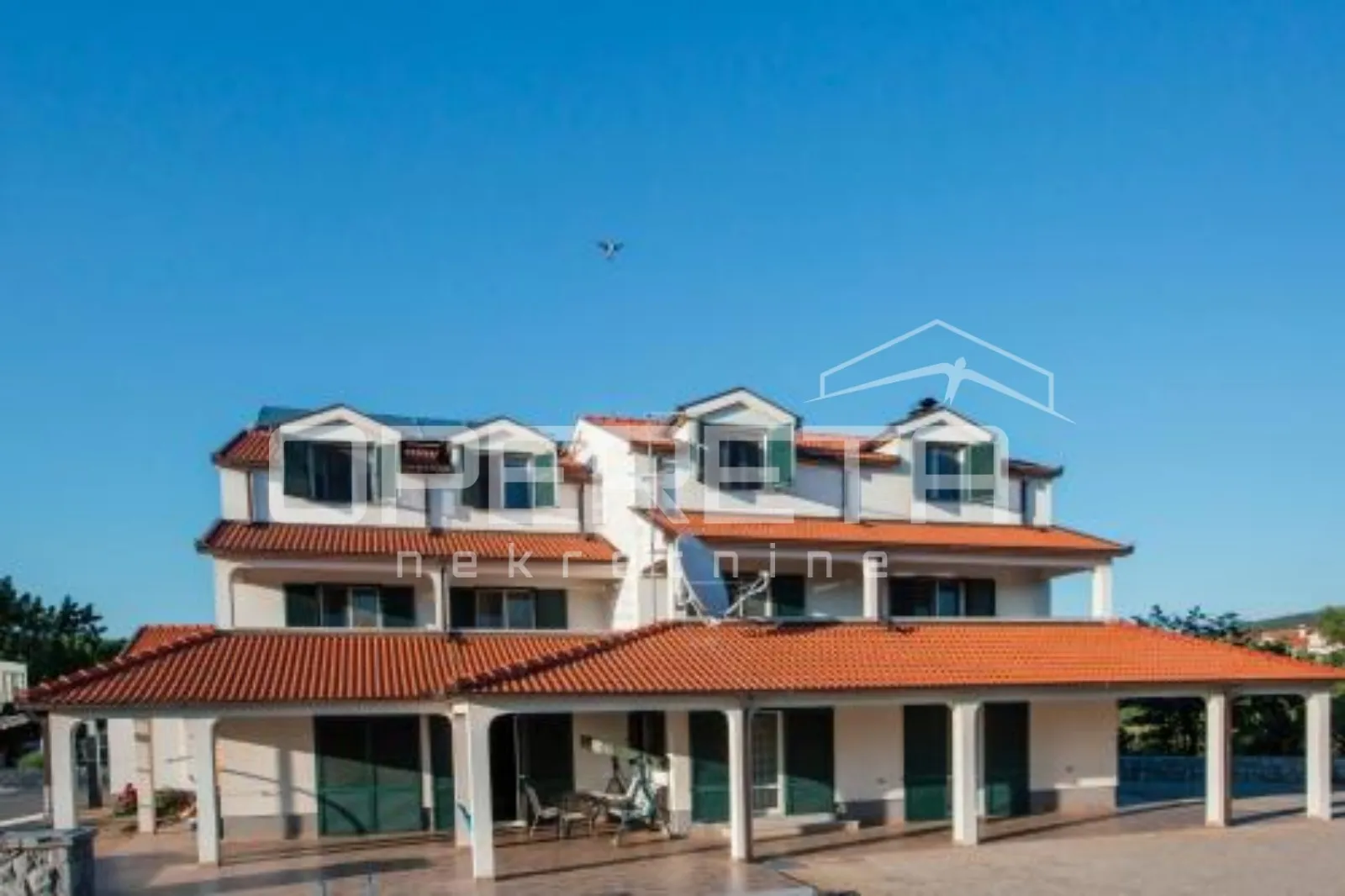investicijska prilika – kuća za turističke svrhe u cisti provo - slika 2