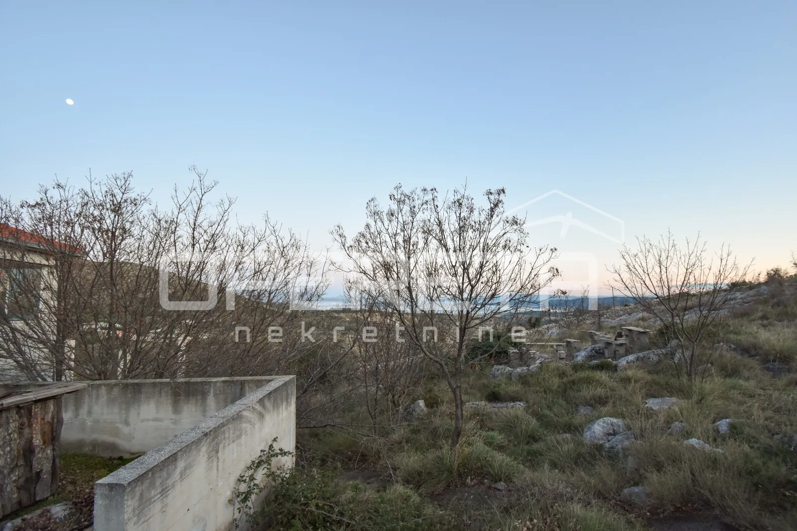 trogir, plano, građevinsko zemljište sa pogledom na zaljev - slika 18