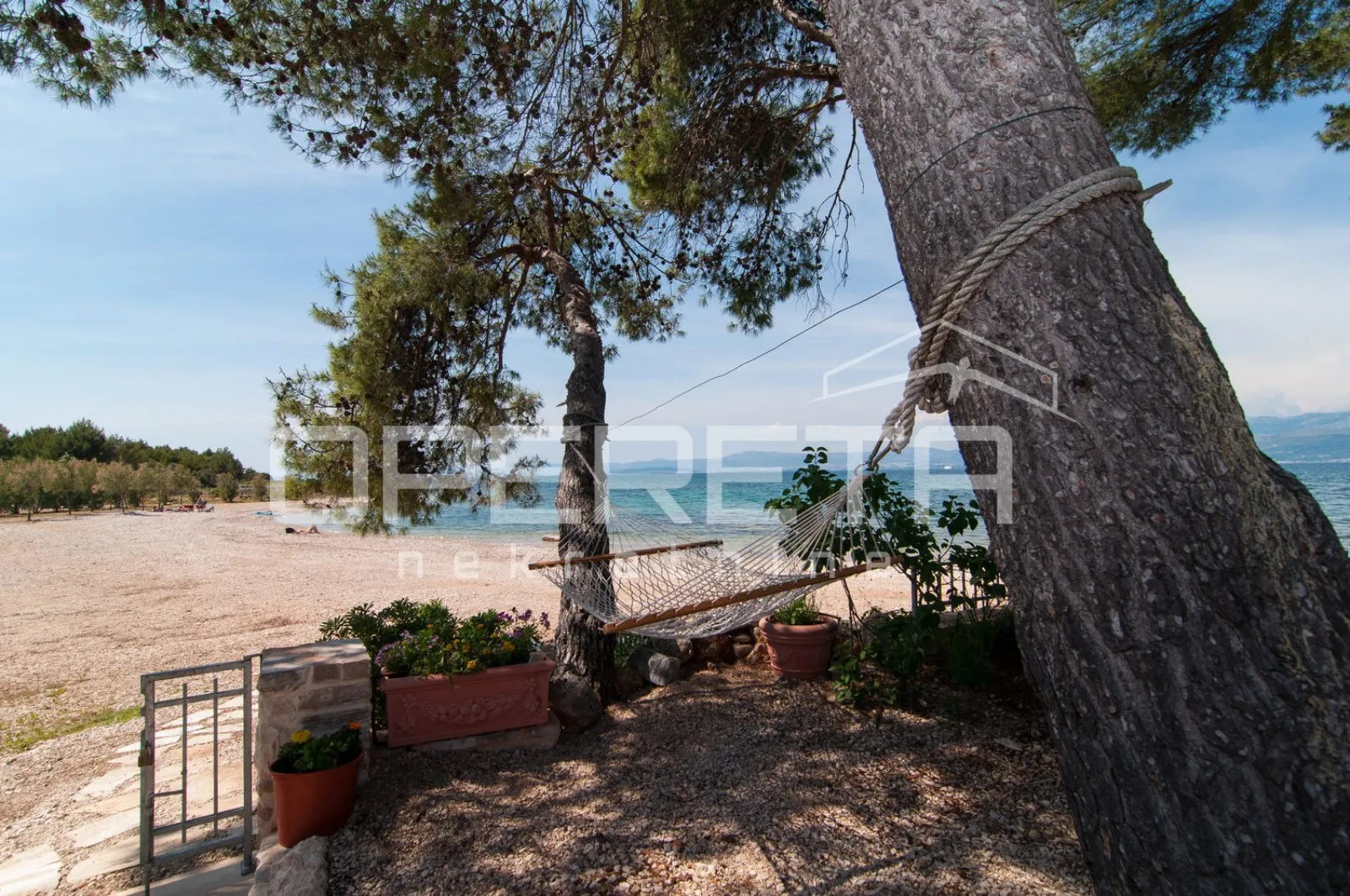 kuća kraj samoga mora, 198 m2, sa bazenom, supetar, brač - slika 6
