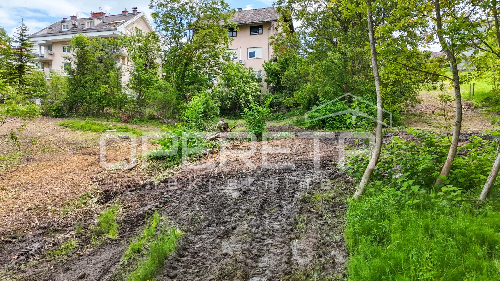 građevinsko zemljište s idejnim projektom za četiri zgrade s po dva stana, črnom - slika 19