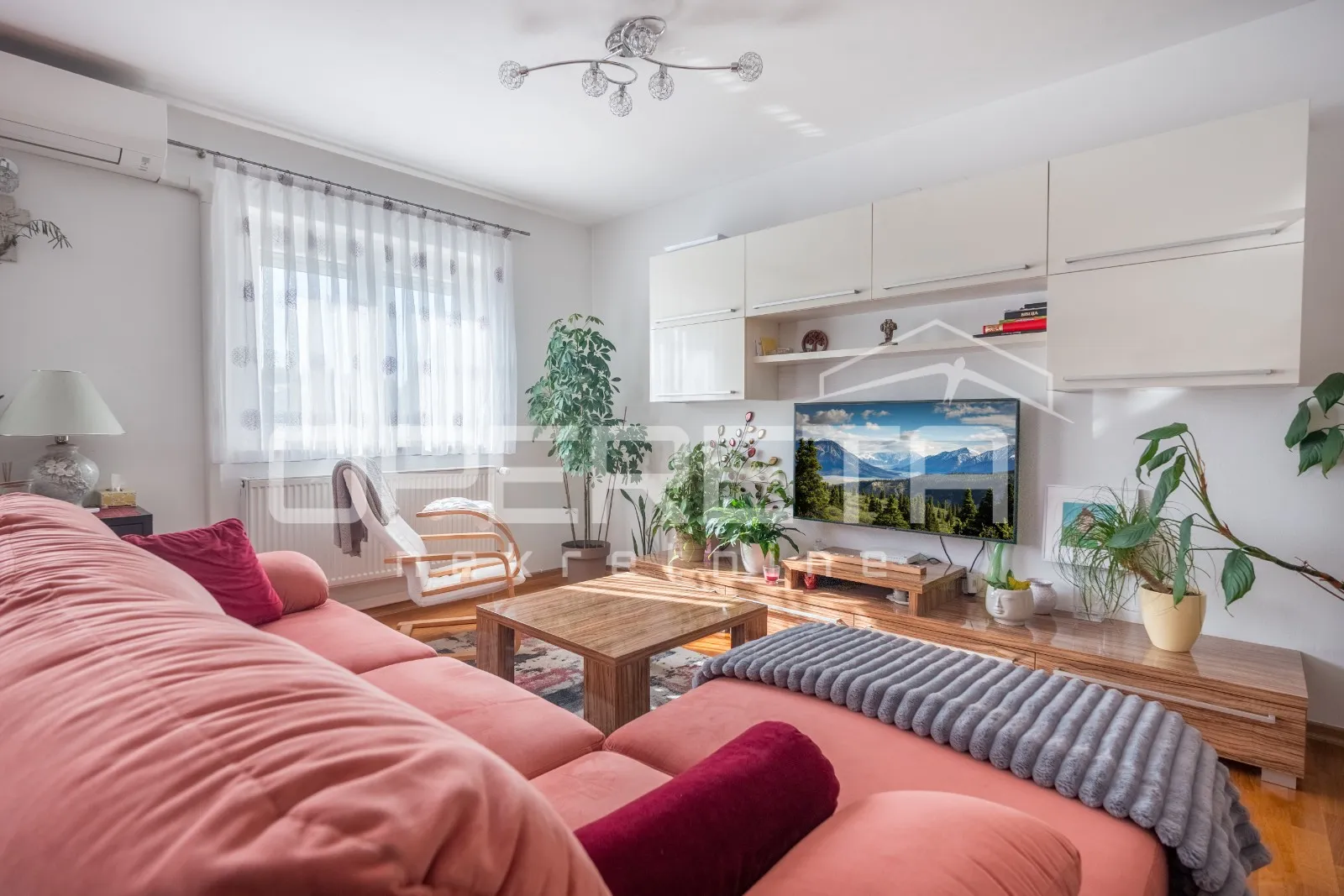 Prodaja, Kuća, Jelkovec, Ivana Sandelića, Samostojeća, 400m2 - Novi Jelkovec