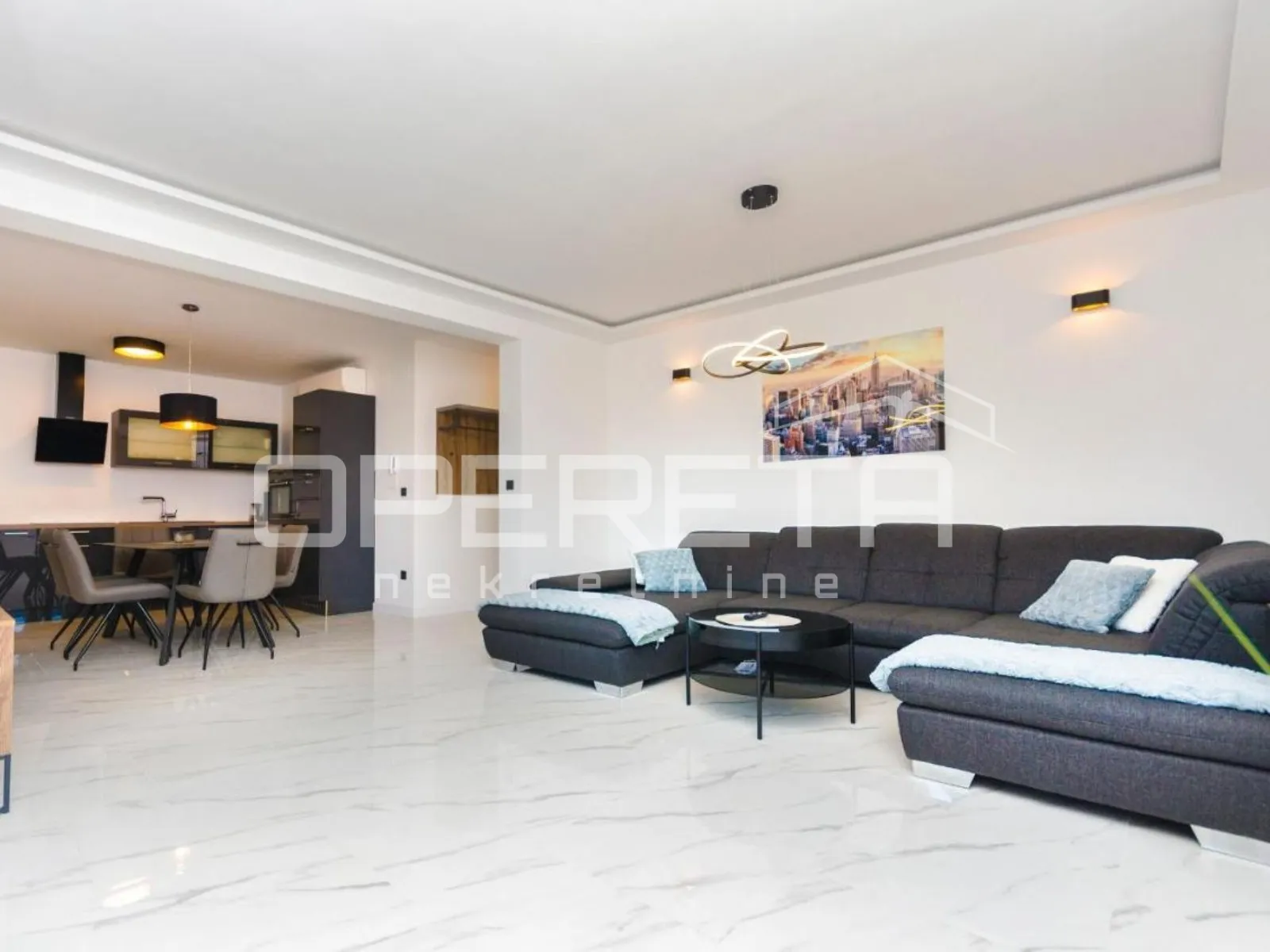 kuća s 5 apartmana, vodice- srima - slika 11