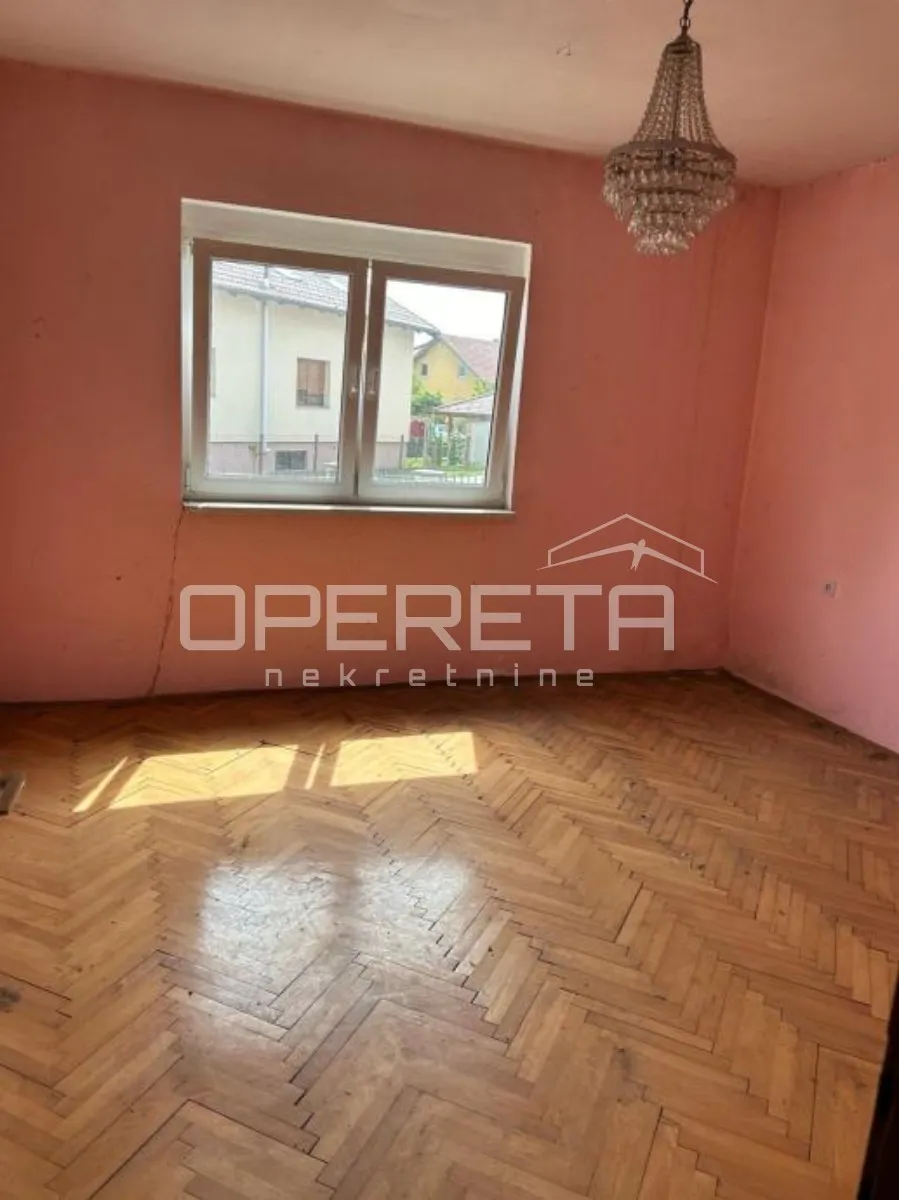 kuća za adaptaciju u trnovcu - slika 4