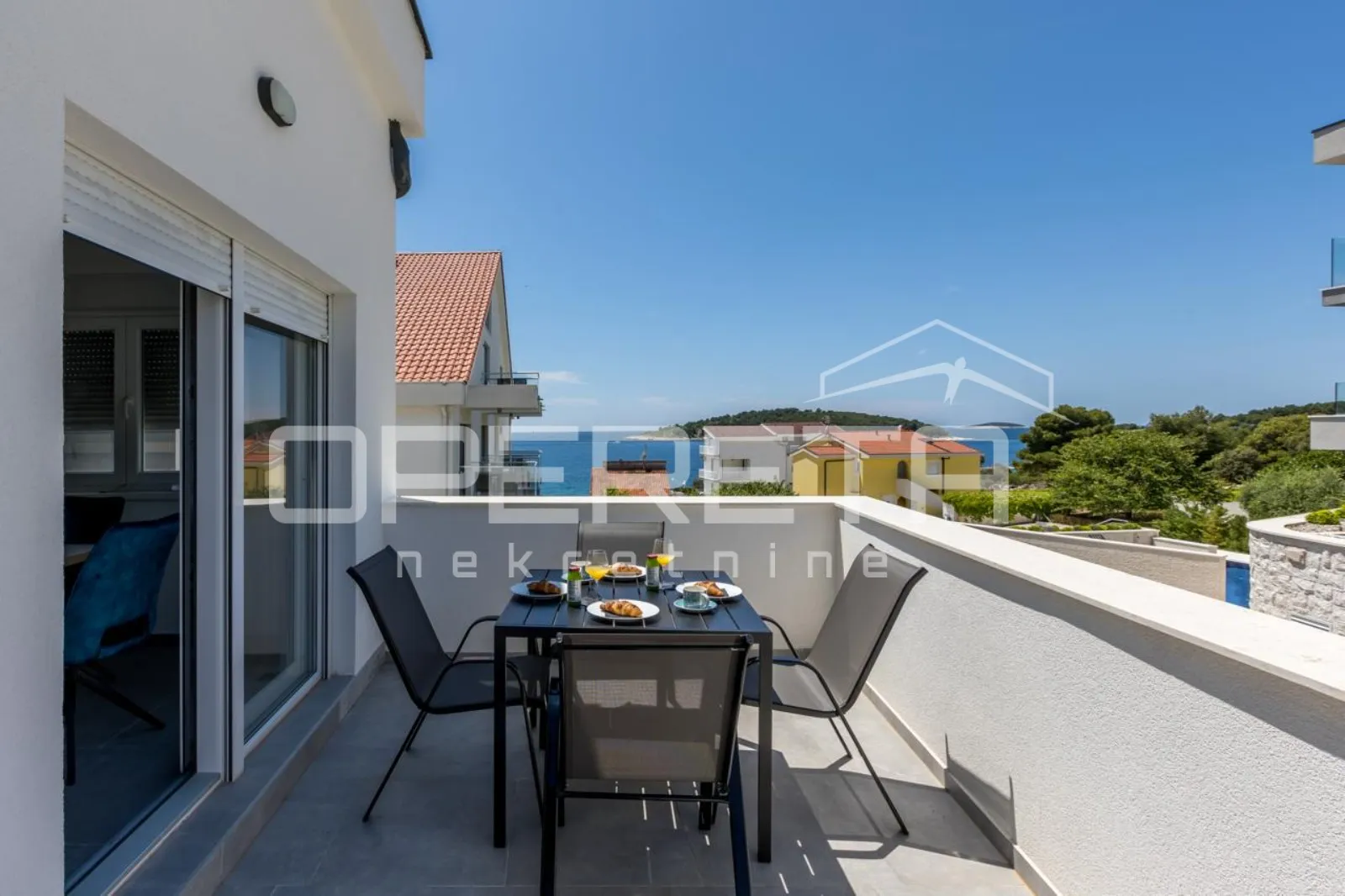 dva stana, 125m2, 90m od plaže, zečevo - slika 7