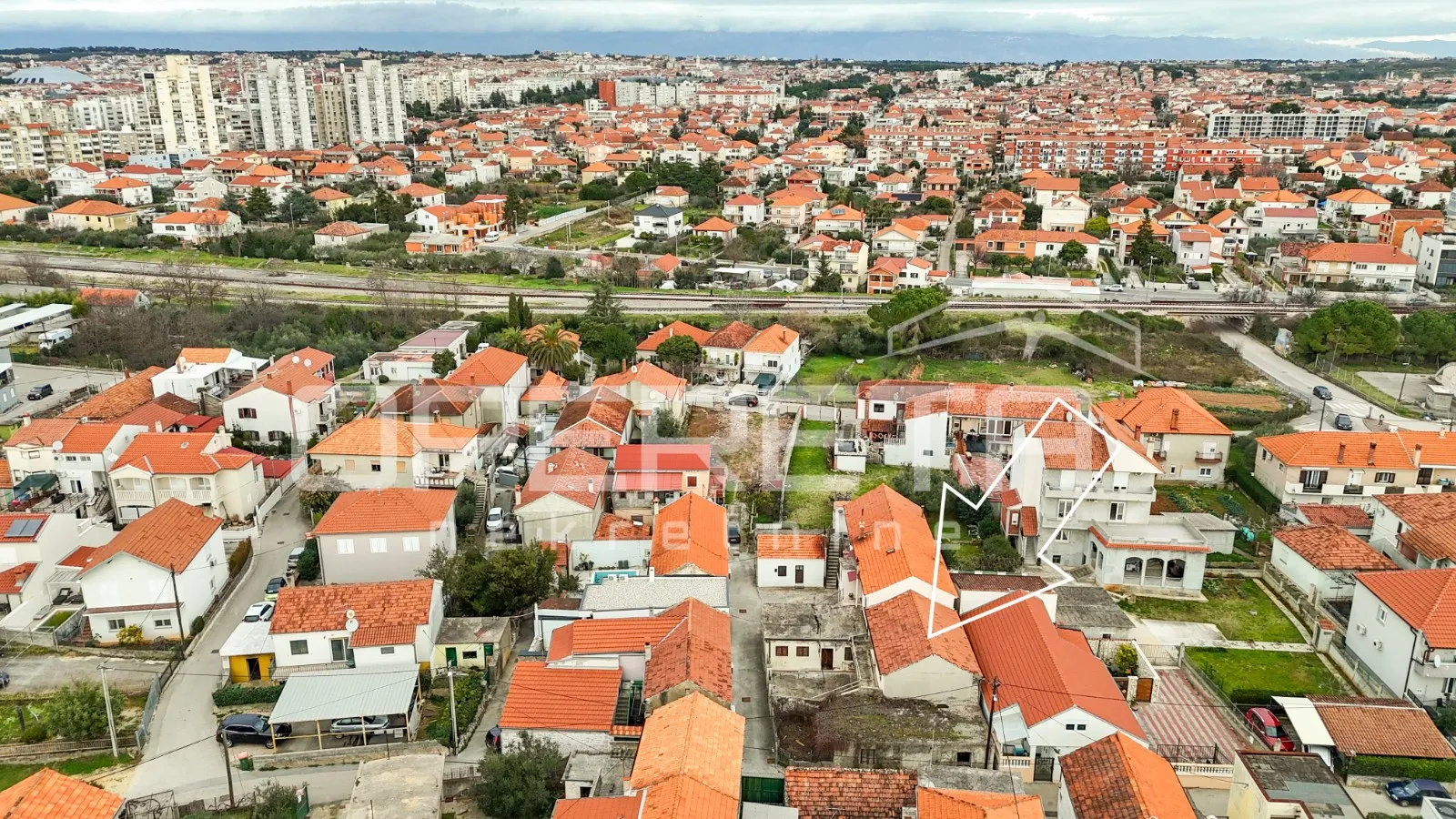 kuća s 2 stana i pomoćnim objektom, 190 m2, arbanasi, zadar - slika 25