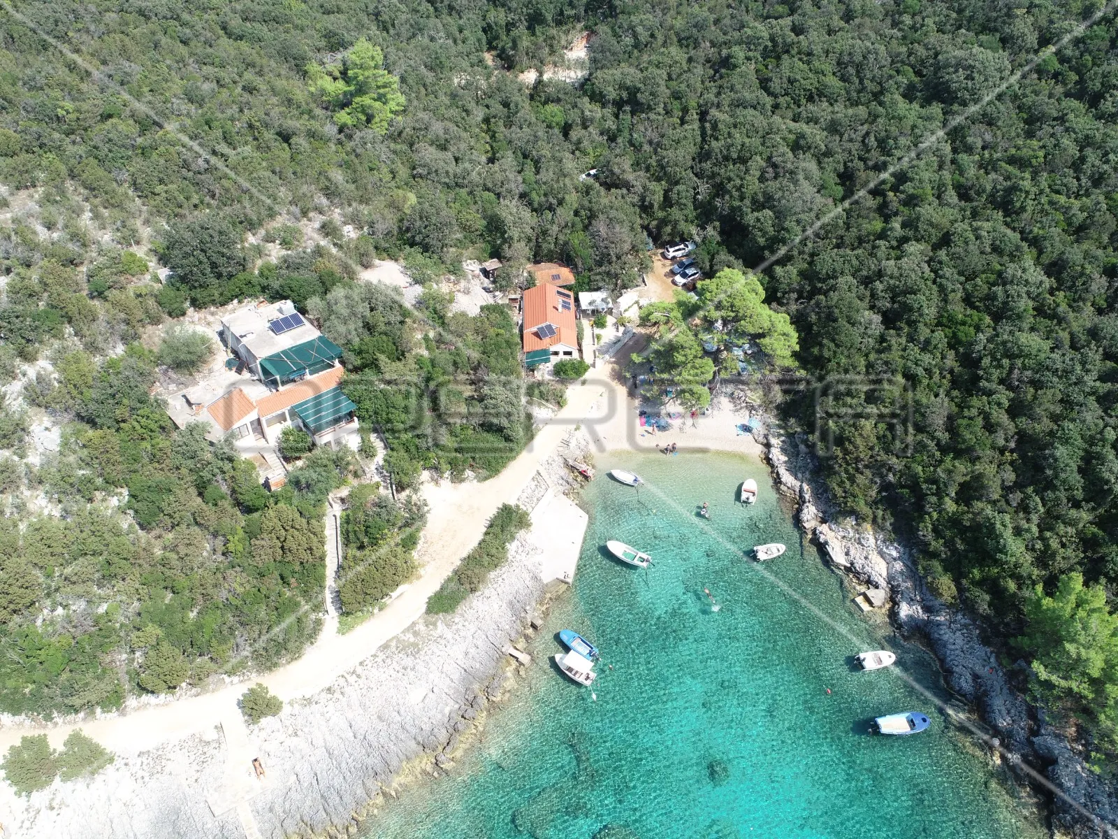 zemljište 8.079 m2 blizu mora, uvala rasohatica, korčula - slika 2