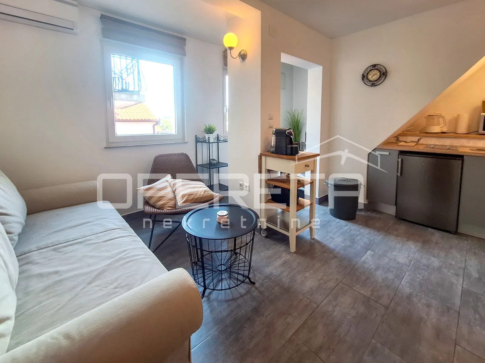 kuća s 3 apartmana- tribunj centar - slika 7