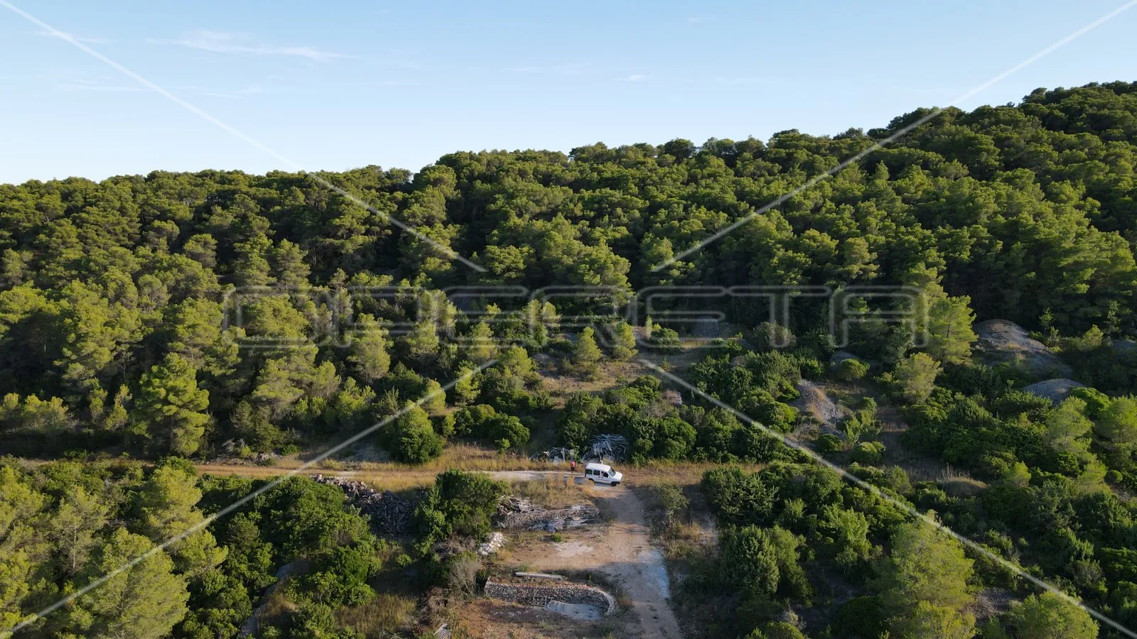 zemljište 4.105 m2, pravilan oblik i otovoren pogled na more, otok vis - slika 15