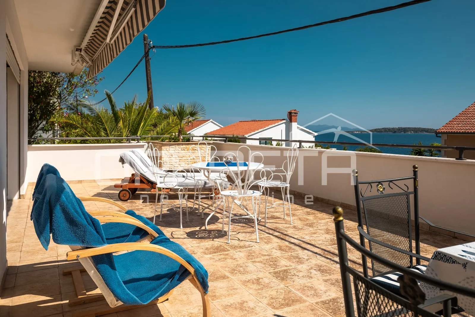 luksuzna kuća s 3 apartmana i pogledom na more - slika 2