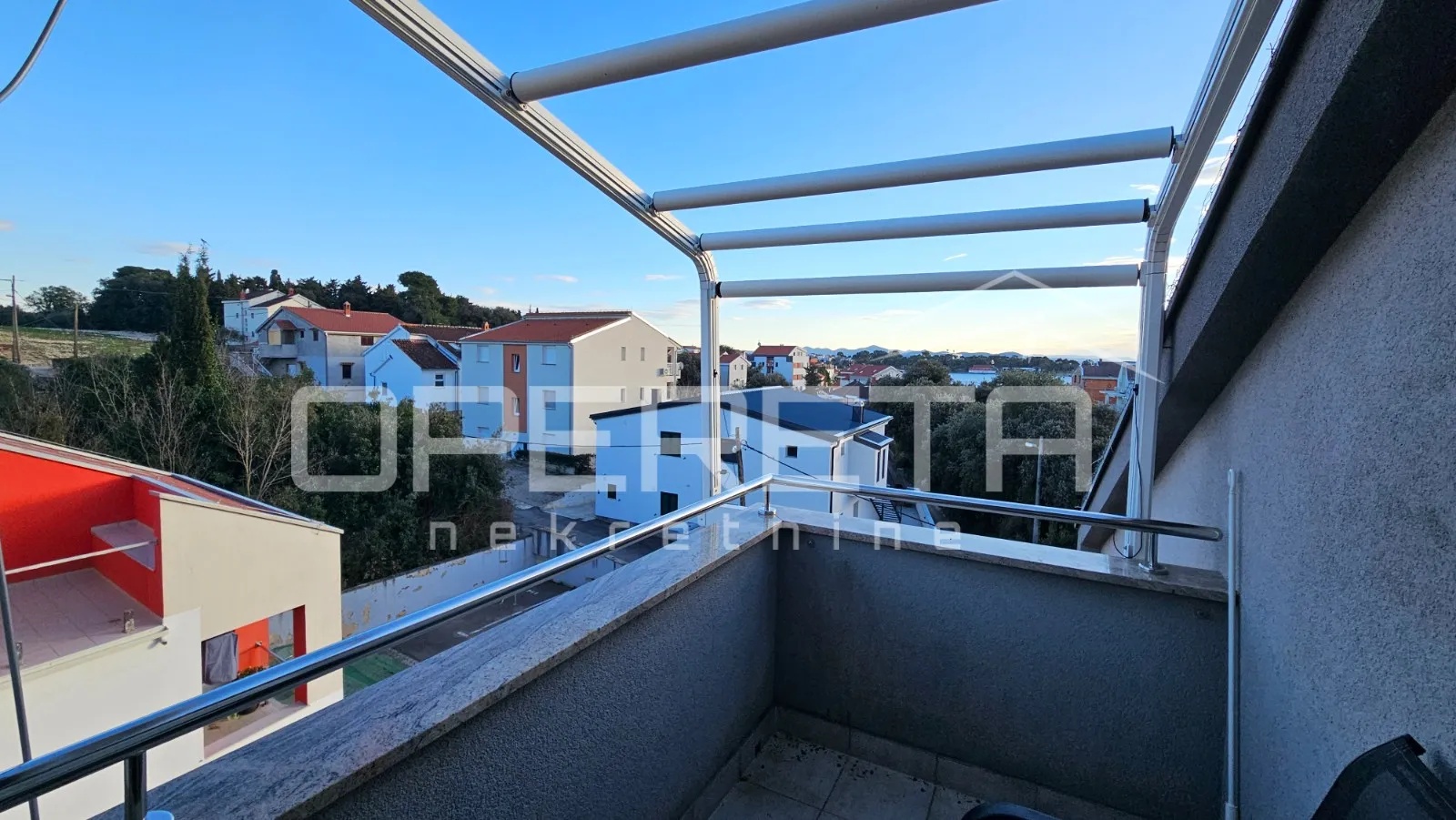 petrčane – apartman 40 m² s pogledom na more, 200 m od mora - slika 13