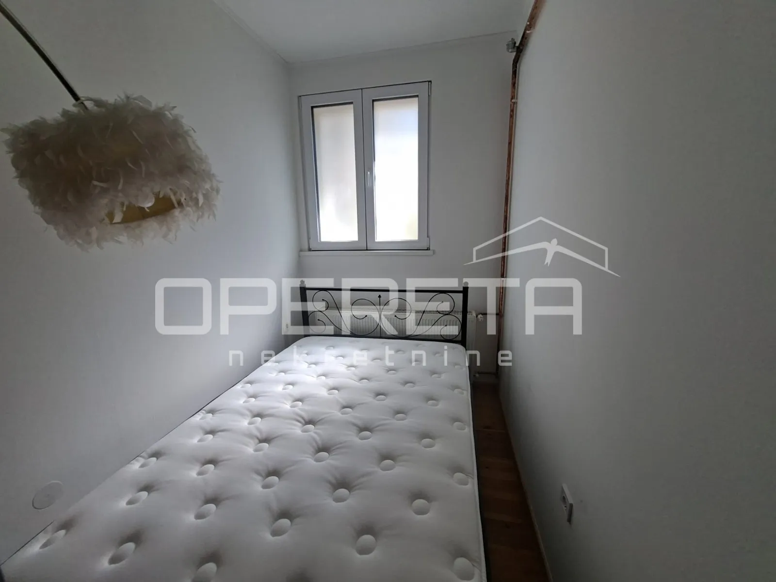 eksluzivan najam - moderno uređen stan (38m2 stan + 12 m2 predsoblje/zimski vrt) - slika 6