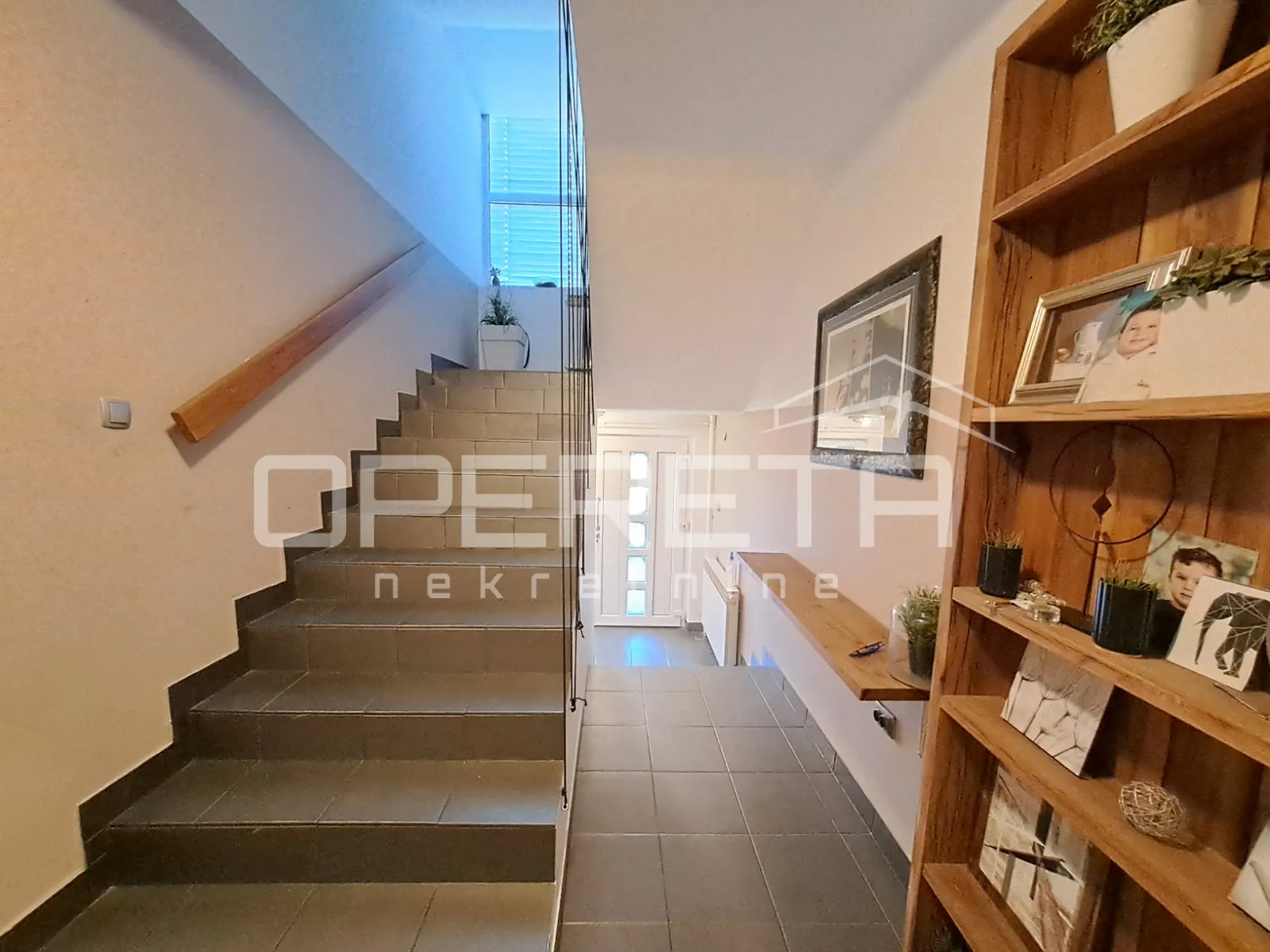 prodaja, kuća, kromosovo naselje, velika gorica, kuća u nizu, 200m2 - slika 8