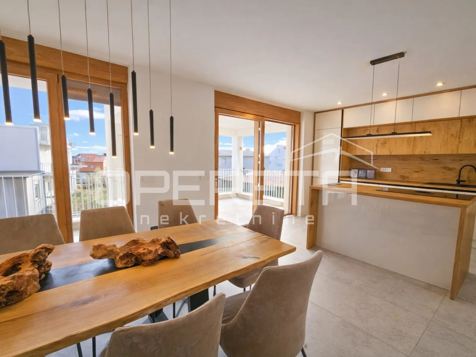 kaštel novi – moderna vila s bazenom i krovnom terasom, novogradnja - slika 11