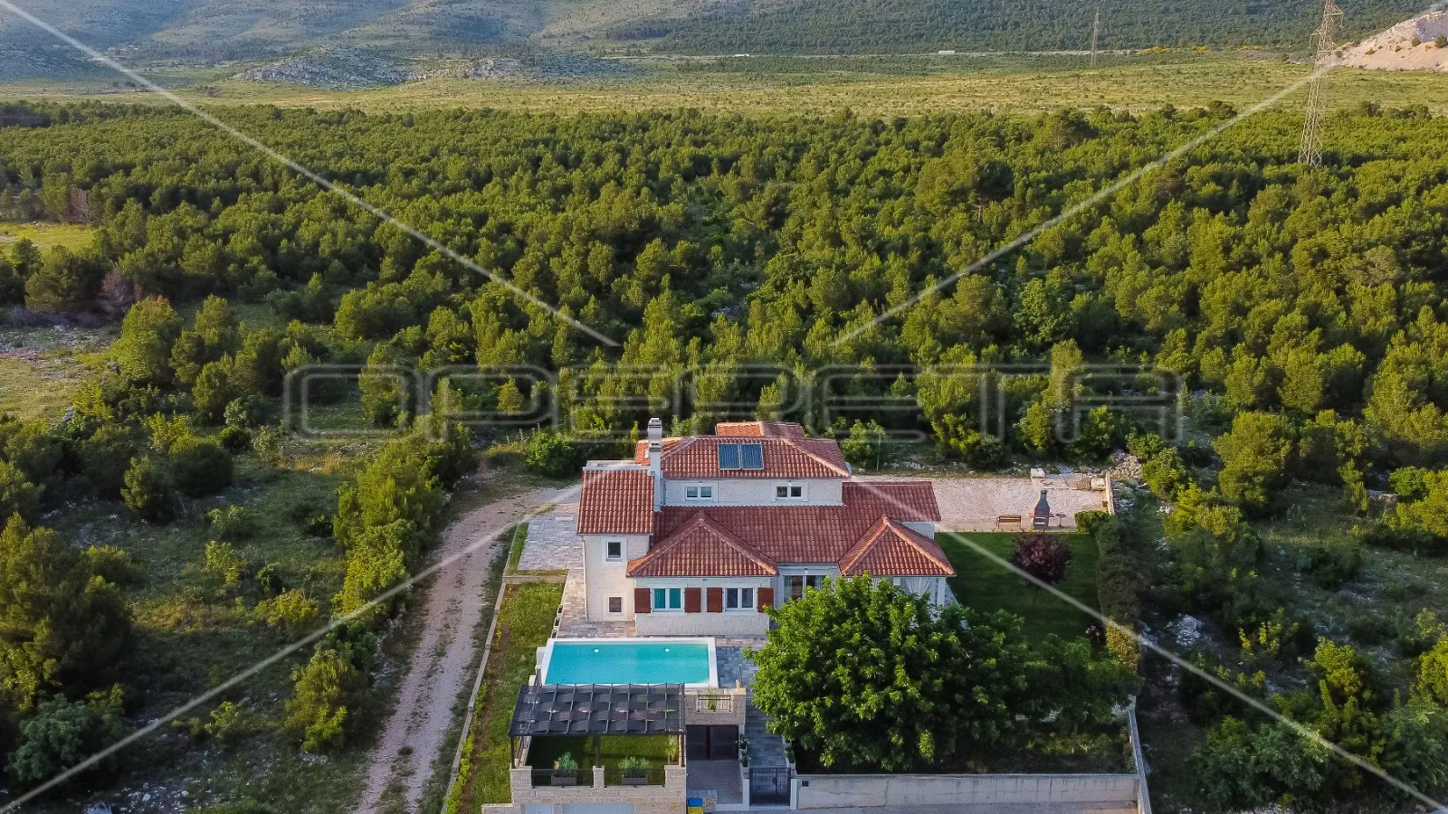 kuća mediteranskog stila i prvoklasne izgradnje, dubrava kraj šibenika - slika 8