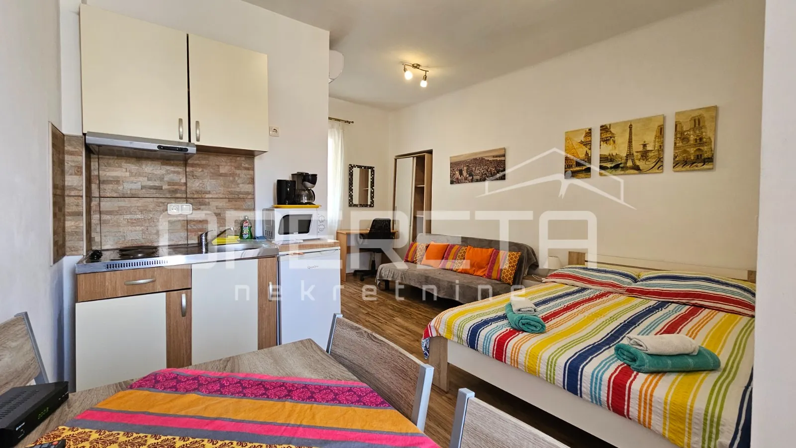 zadar, arbanasi – kuća s bazenom i 6 studio apartmana - slika 12