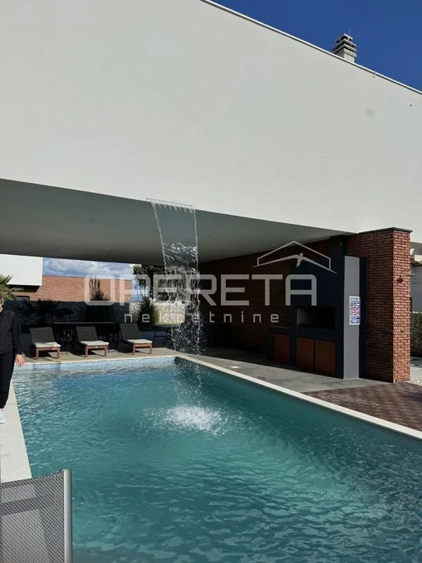 luksuzna smart home villa s pogledom na more i infinity bazenom - slika 18