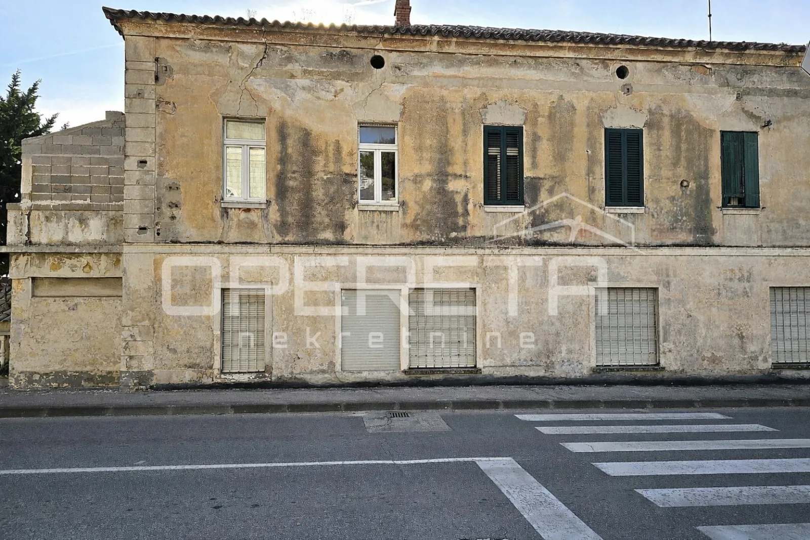 poslovni prostor na izuzetnoj lokaciji u centru kaštel gomilice,150m2 - slika 24