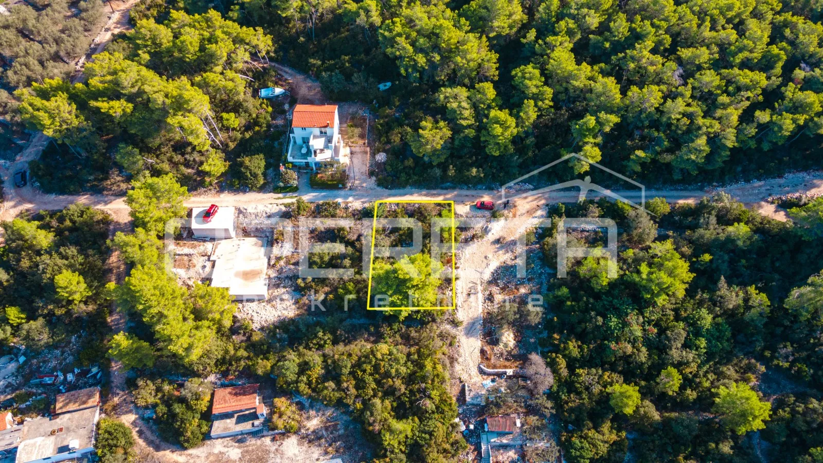 atraktivno građevinsko zemljište, 340m2, uvala tri porte, korčula - slika 2