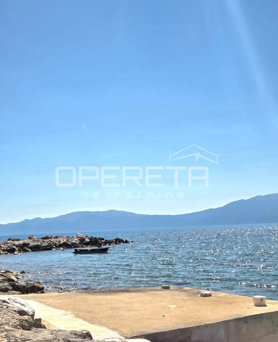 sućuraj,otok hvar- ekskluzivna nekretnina u prvom redu do mora - slika 7