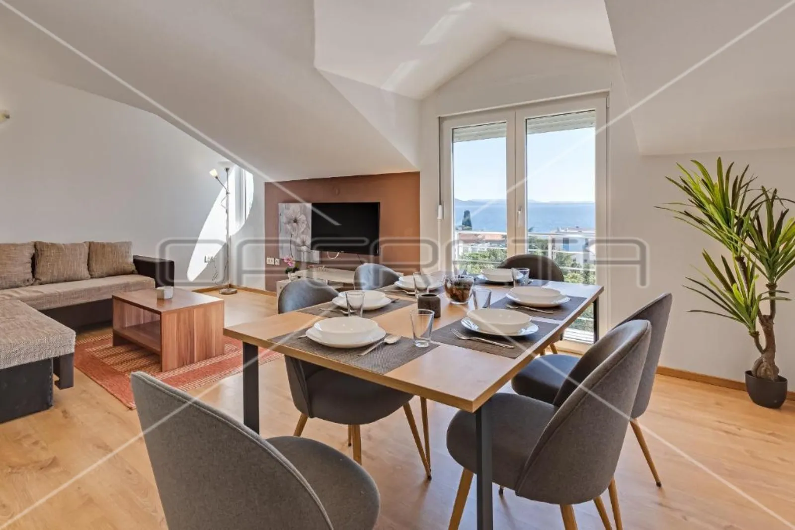 petrčane - kuća s 10 etažiranih apartmana, 100m od mora - slika 5