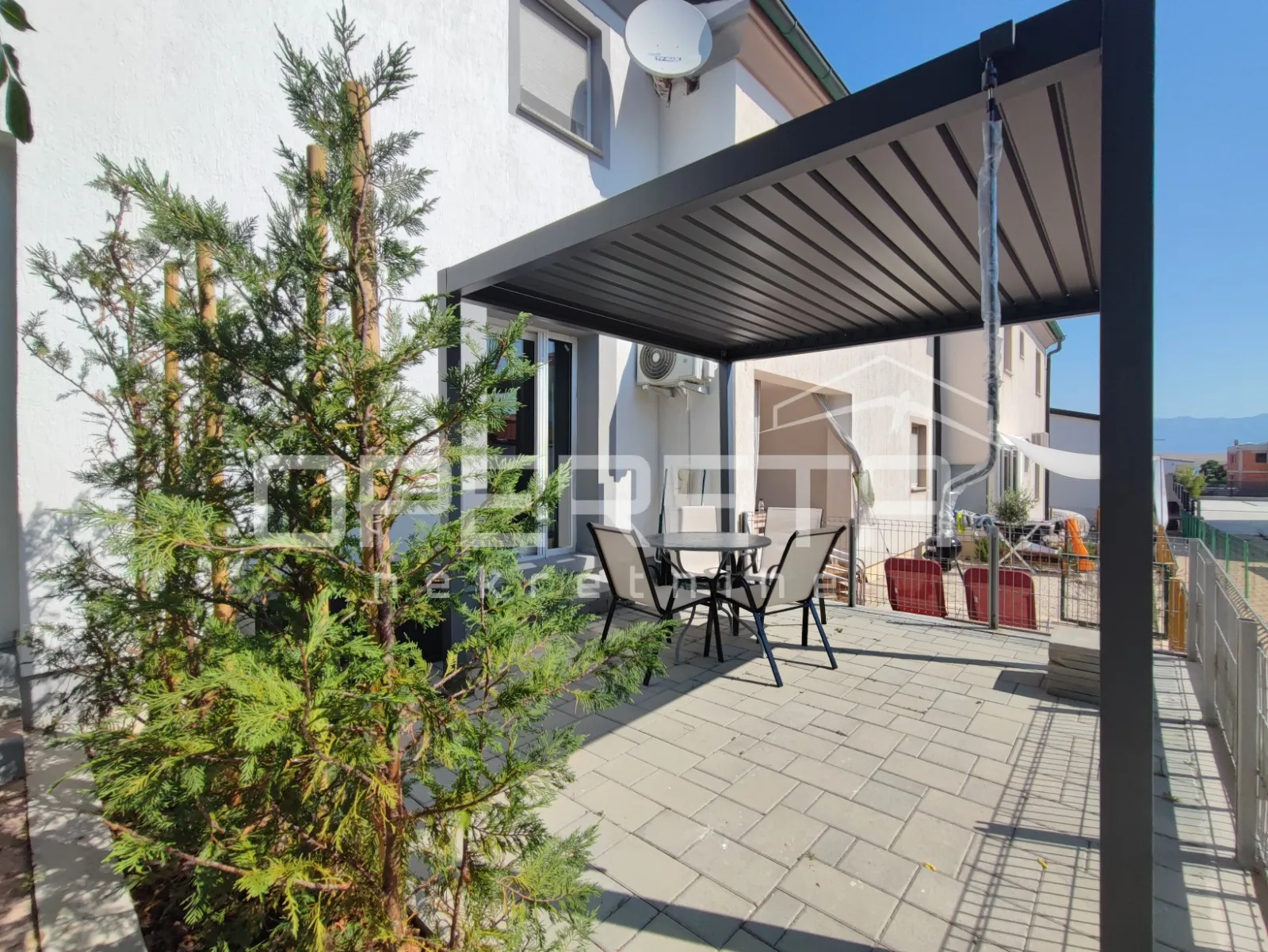 stan 77 m2, dva odvojena apartmana, 100 m do plaže, vir, zadar - slika 8