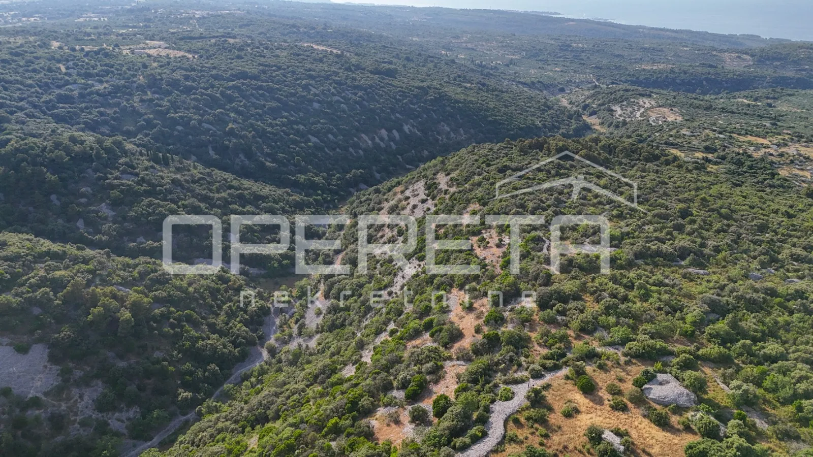 poljoprivredno zemljište u srce otoka, 29.000m2, škrip, brač - slika 17