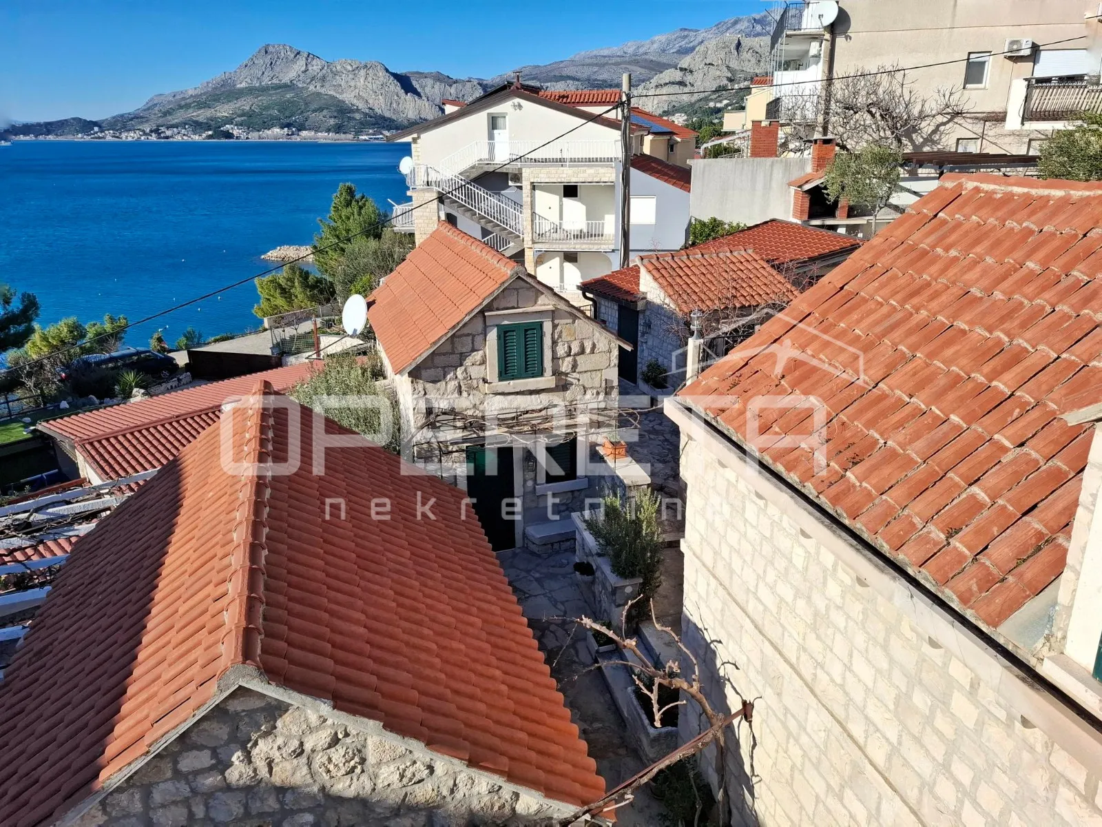 odlična investicija kraj omiša s uhodanim turizmom! - slika 10