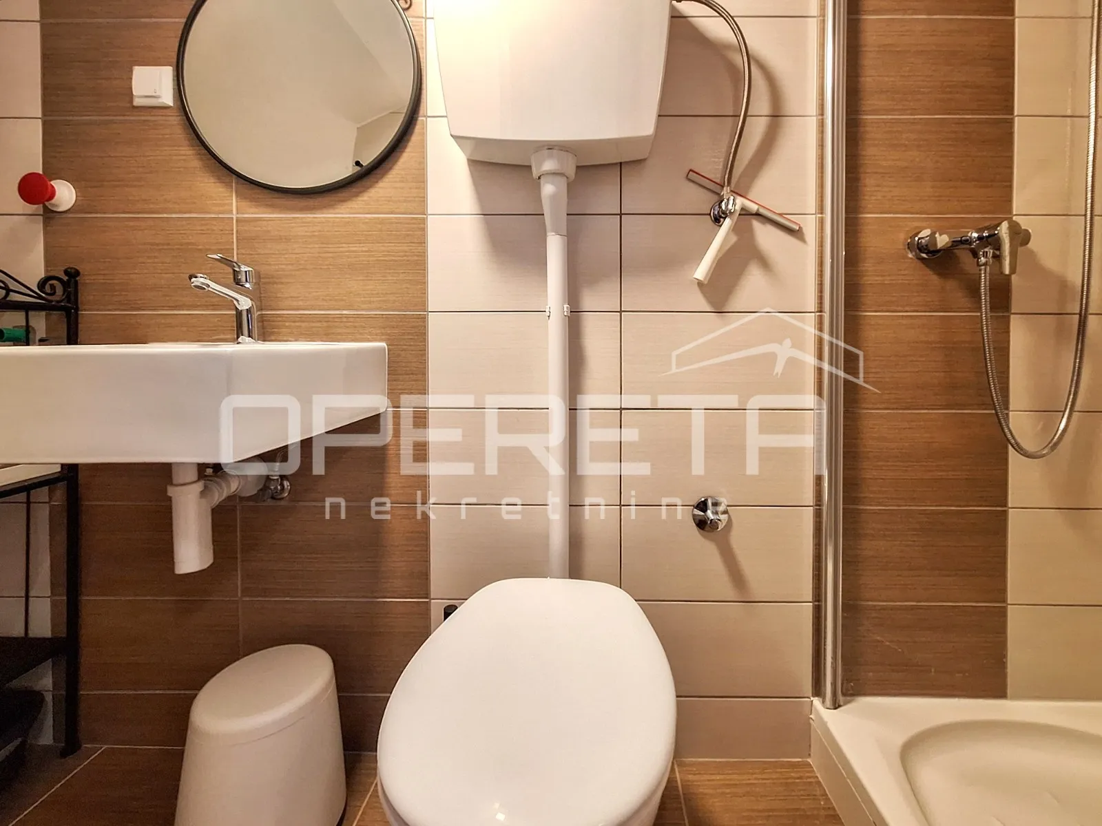 kuća s 3 apartmana- tribunj centar - slika 12