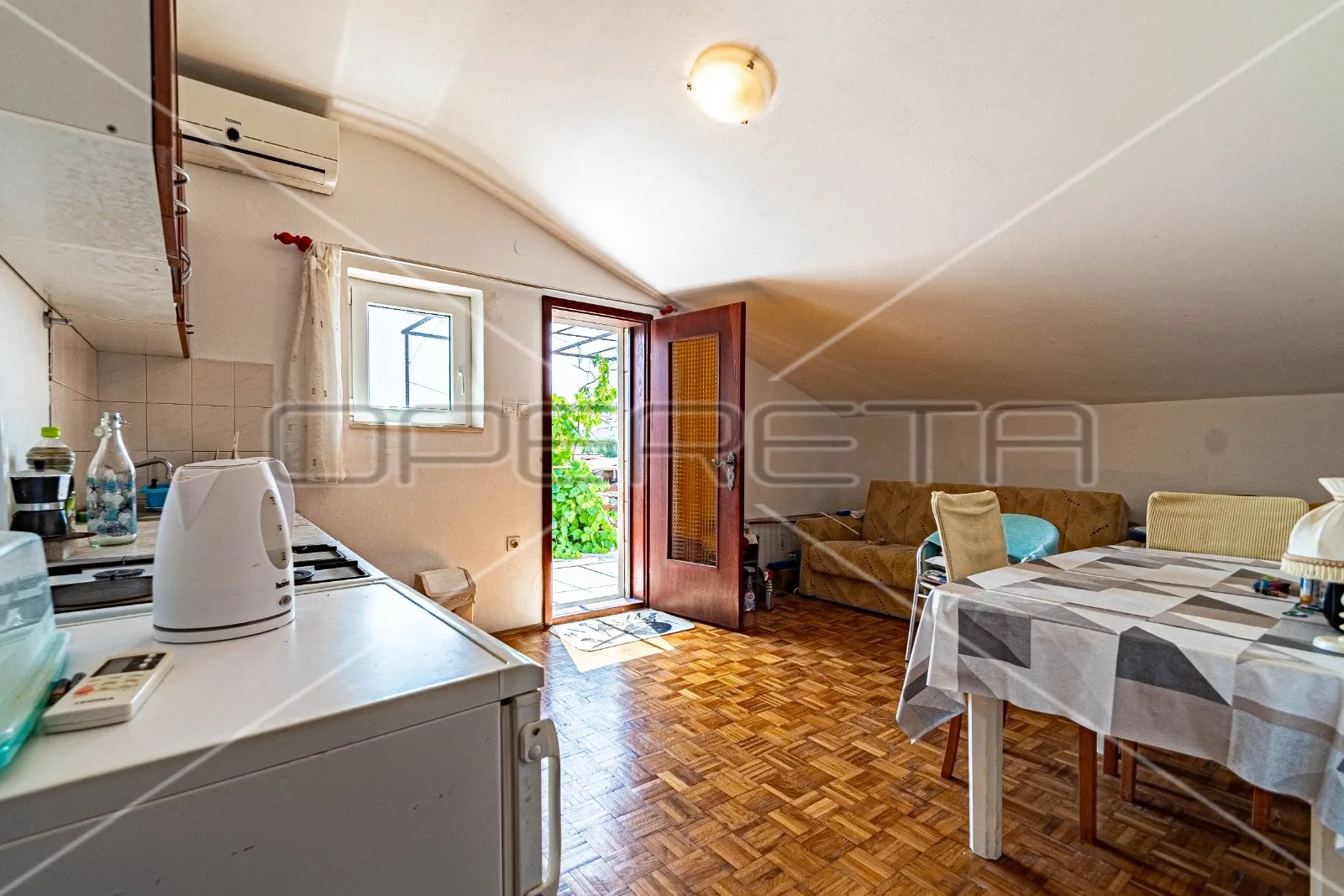 kuća sa 7 apartmana, 250 m do mora, lumbarda - slika 31