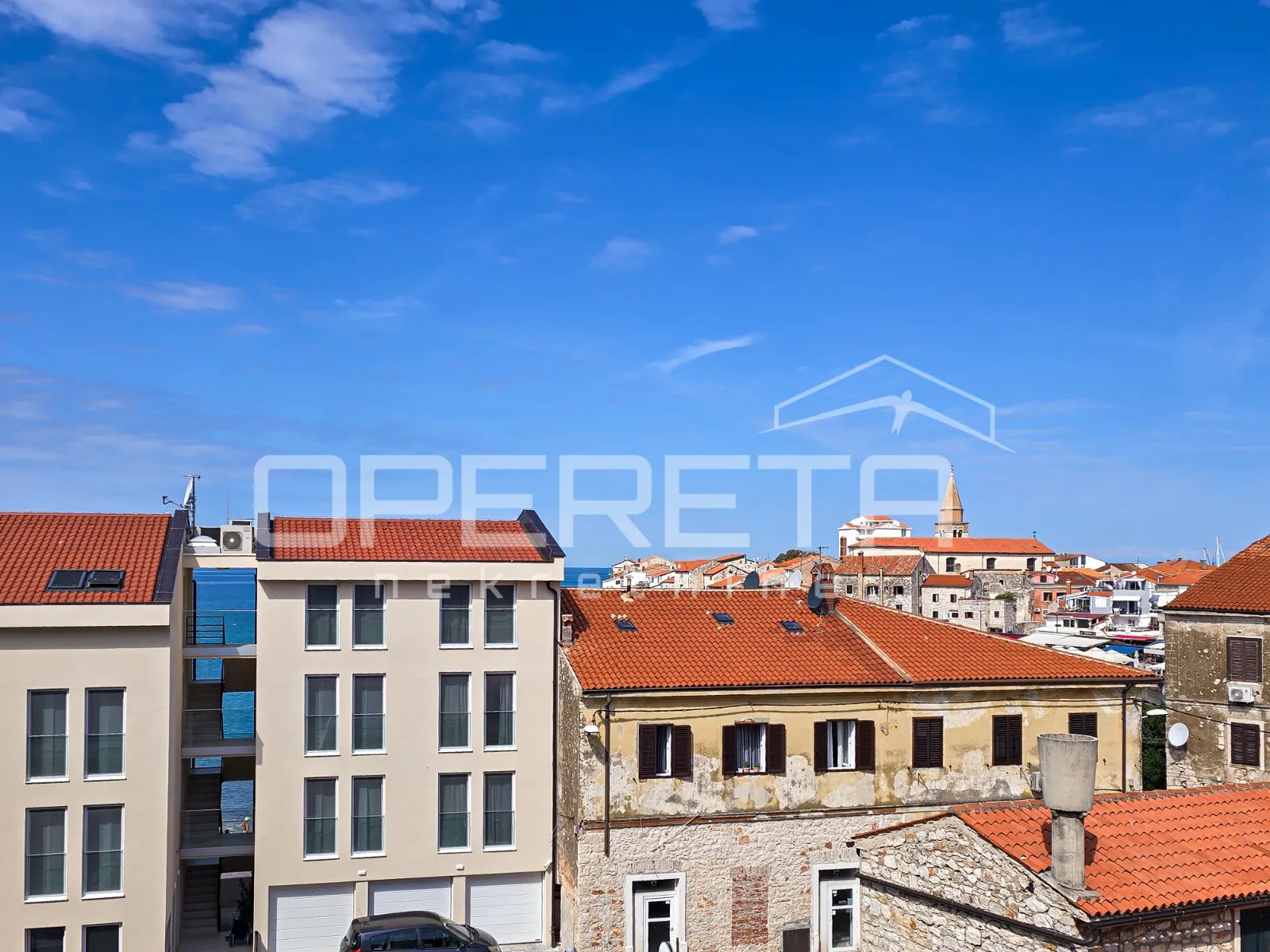 istra, umag – novi apartman u ekskluzivnoj zgradi uz more i u centru grada - slika 2
