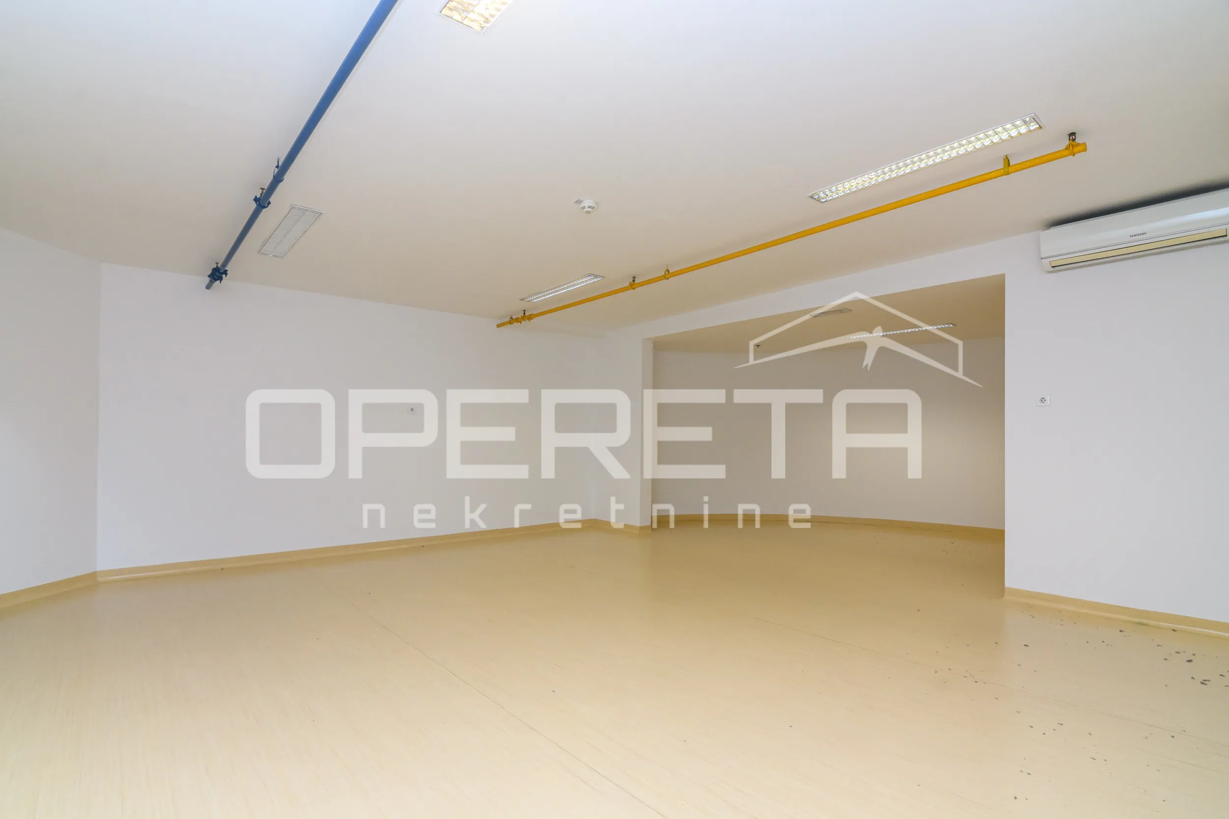najam, ulični lokal, trnje, strojarska cesta, 400m2 - slika 15