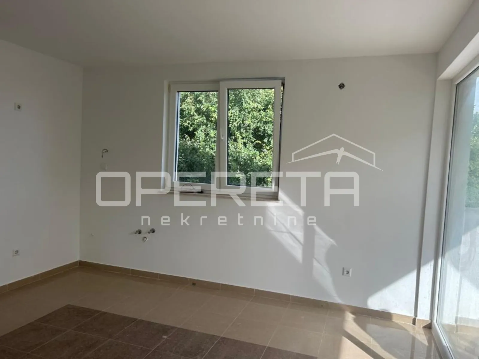 dvoetažni stan u palitu na rabu - slika 5