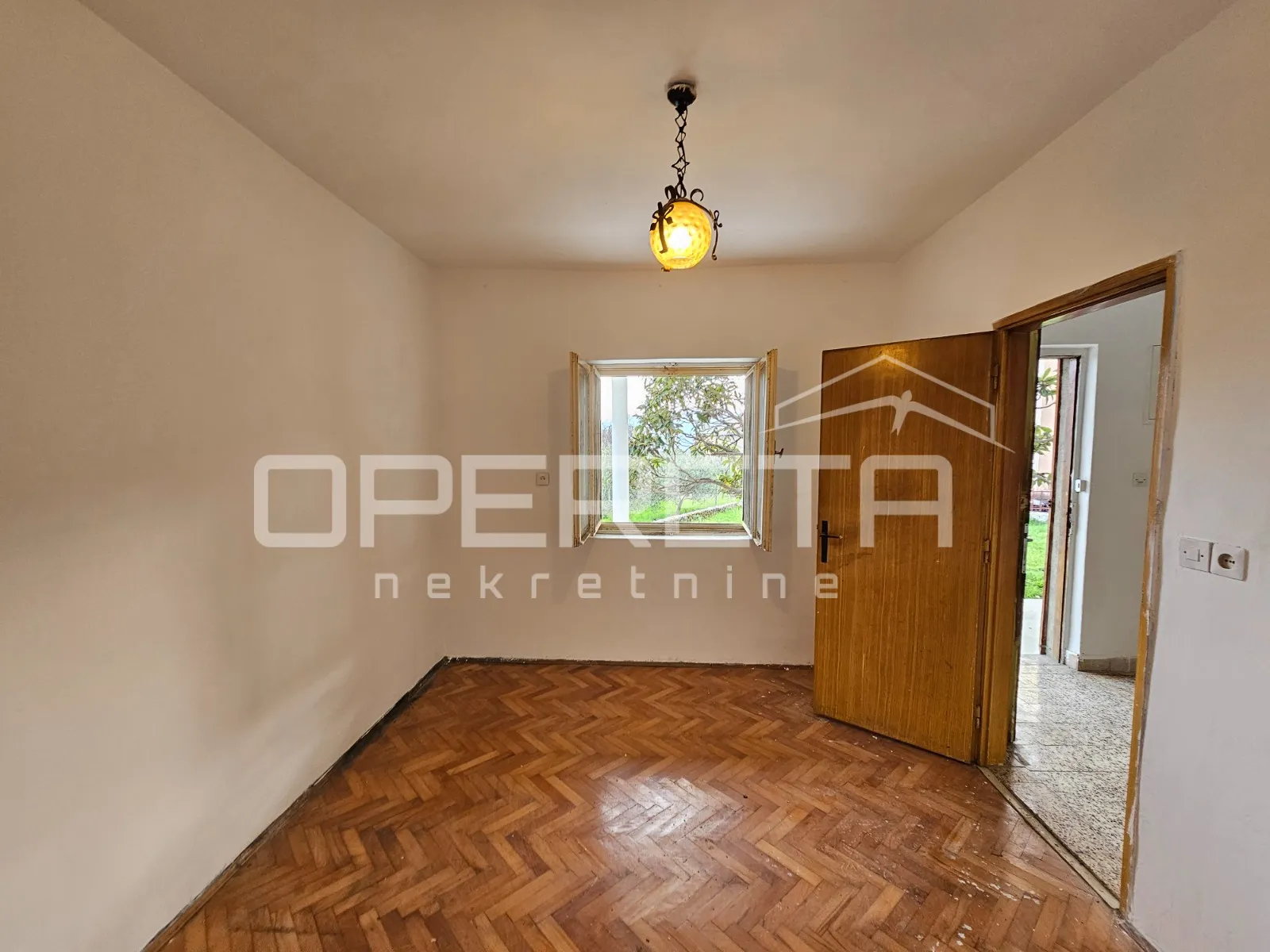 kuća s potencijalom, katuni, šestanovac - slika 3