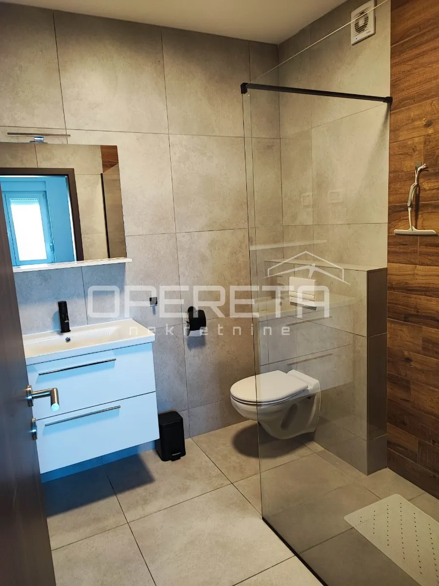 top prilika: luksuznih 108 m² s uporabnom dozvolom – srce valdebeka - slika 6
