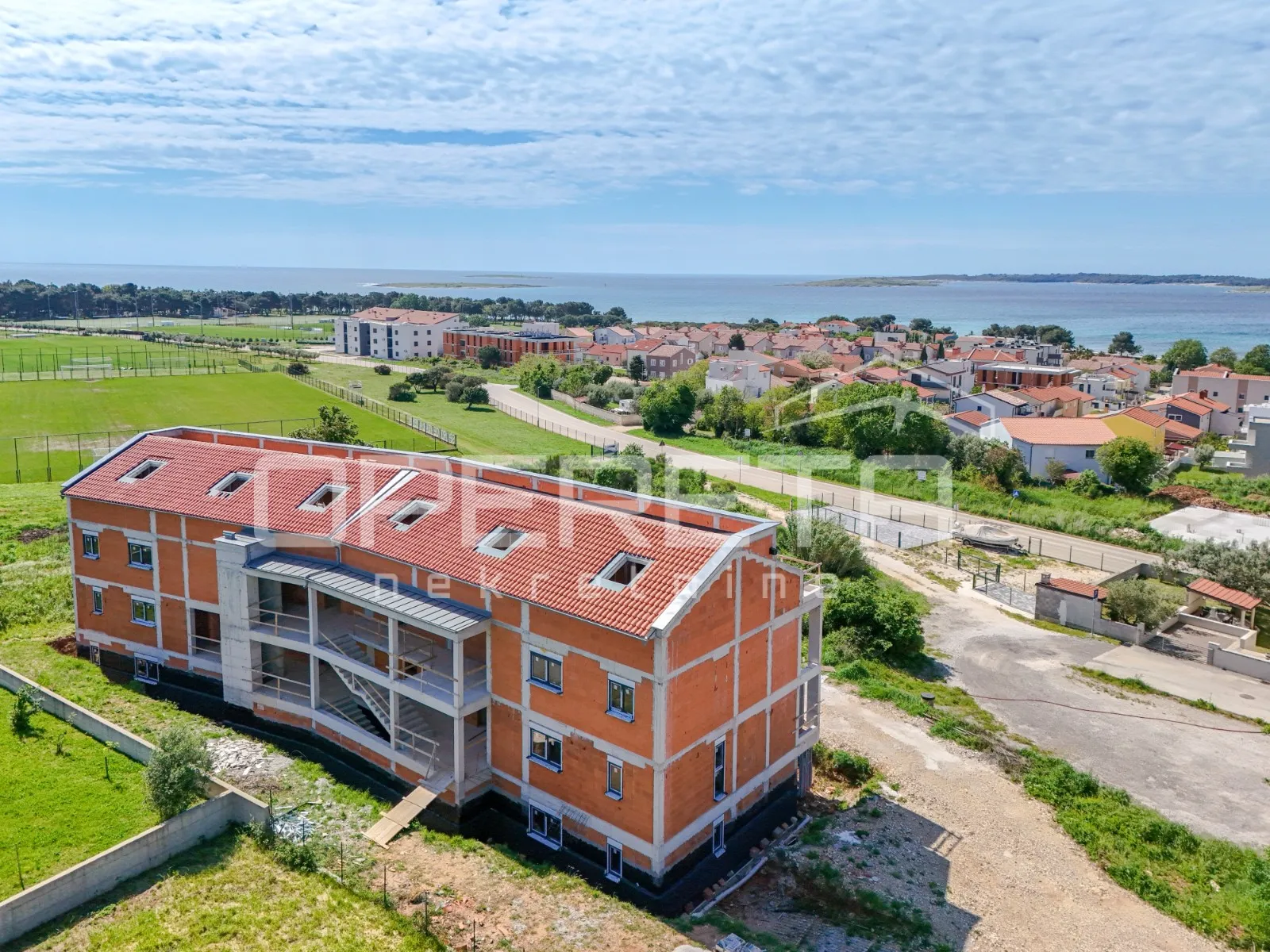 stan s pogledom na more i galerijom – medulin (300m od plaže, 82,94 m2) - slika 4
