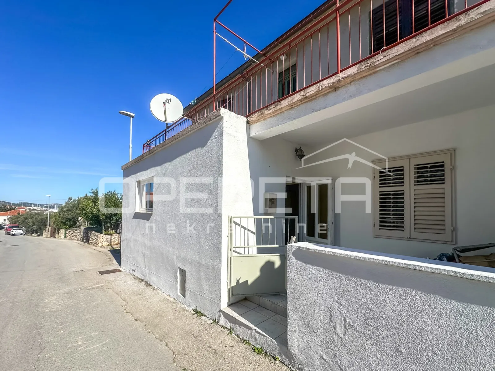 stan za renovaciju na odličnoj lokaciji u murteru - slika 7