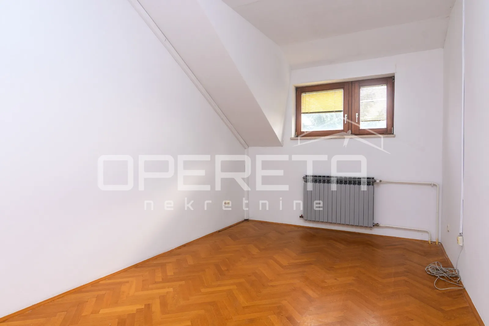 pantovčak - poslovna zgrada ( 529m2) s pomočnim objektom 200m2, najam - slika 11