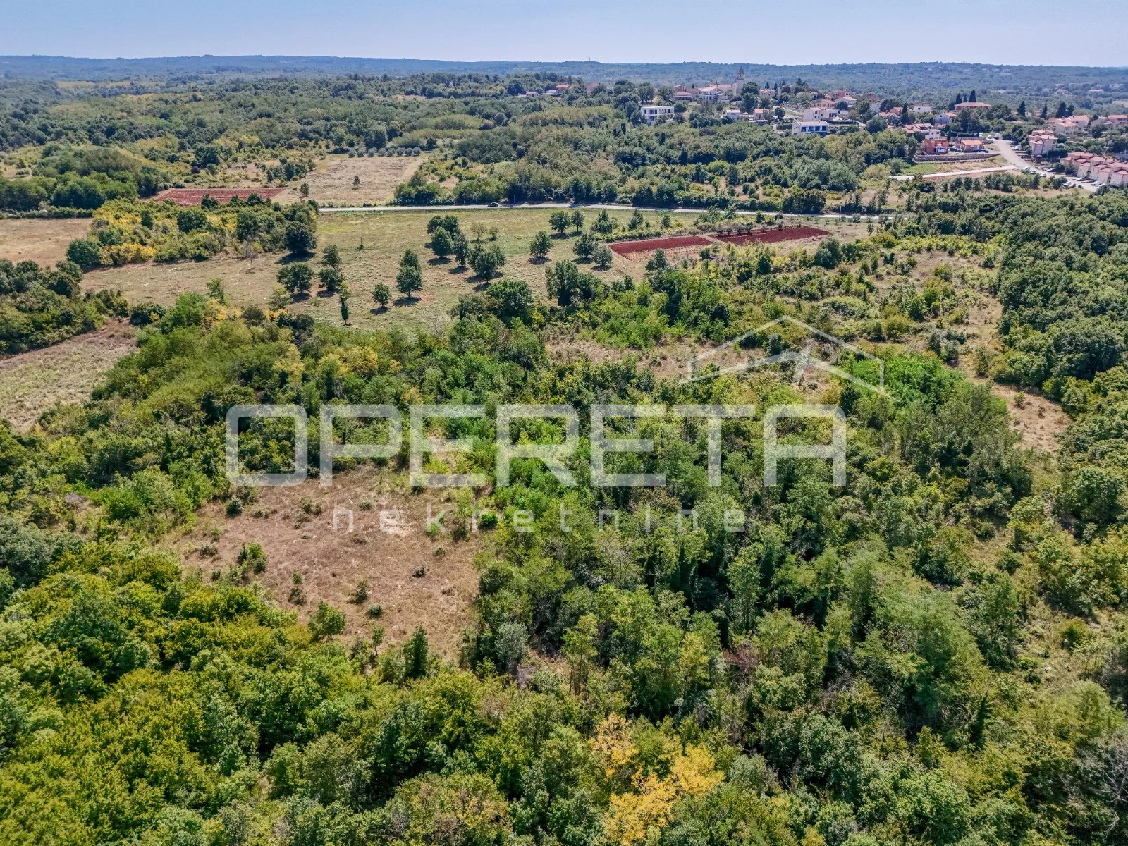 Istra, Poreč-građevinsko zemljište T2 i T3 te poljoprivredno zemljište kod Pore