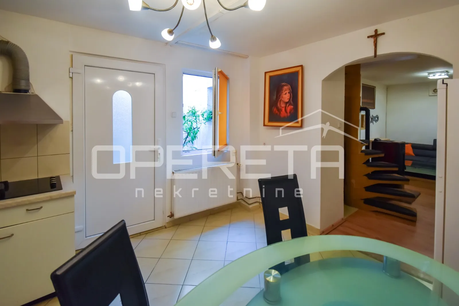 kuća u nizu u staroj jezgri, kaštel lukšić, 90 m2 - slika 7