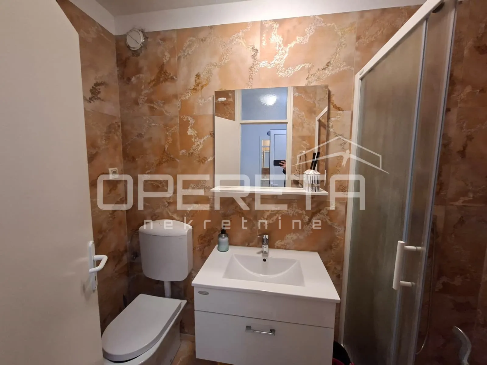 stan na blatinama 79,01 m2 odvojen u dvije zasebne jedinice - slika 10