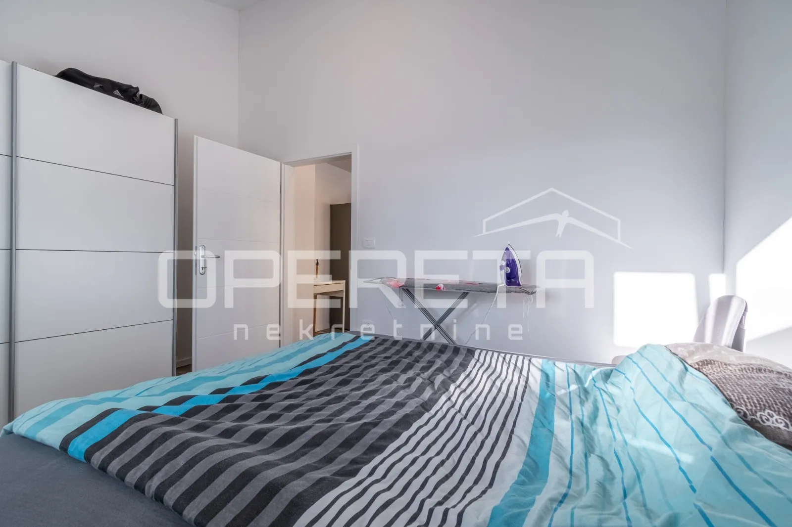 galižana, prizemnica 130 m2 sa dva stana - slika 11