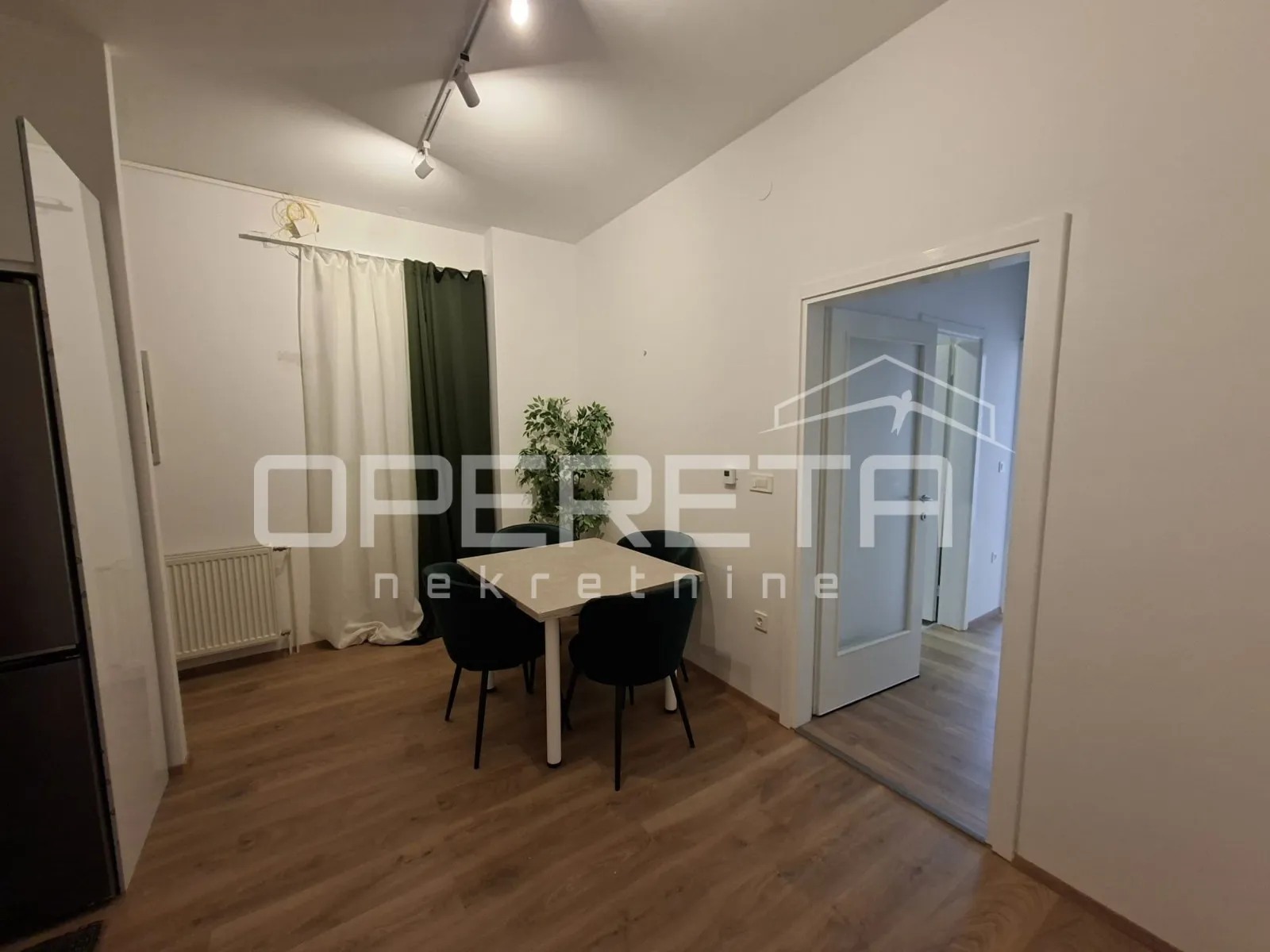 elegantan 3-soban stan u centru varaždina - slika 10