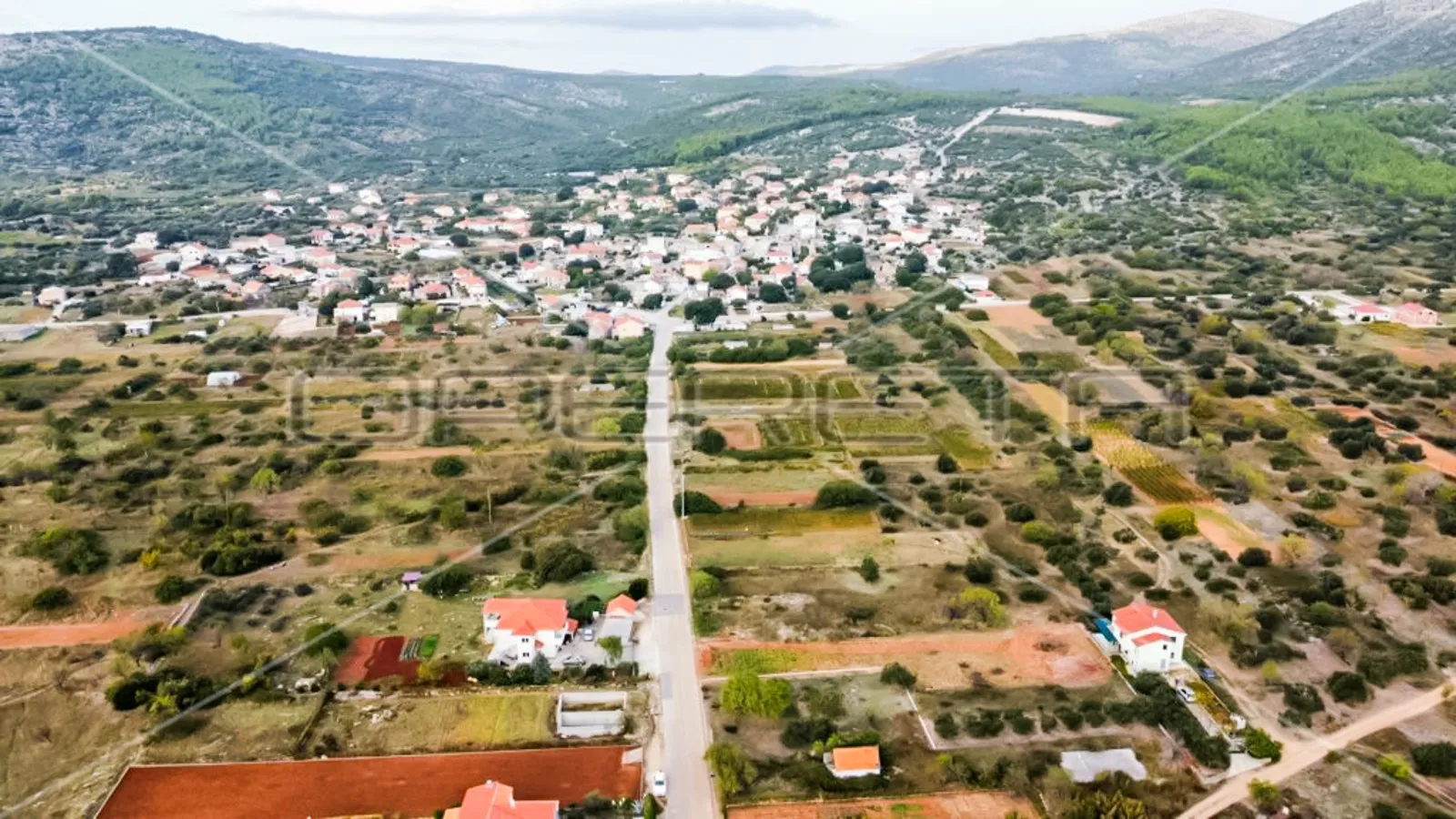 atraktivno građevinsko zemljište blizu mora 1283 m² - slika 14