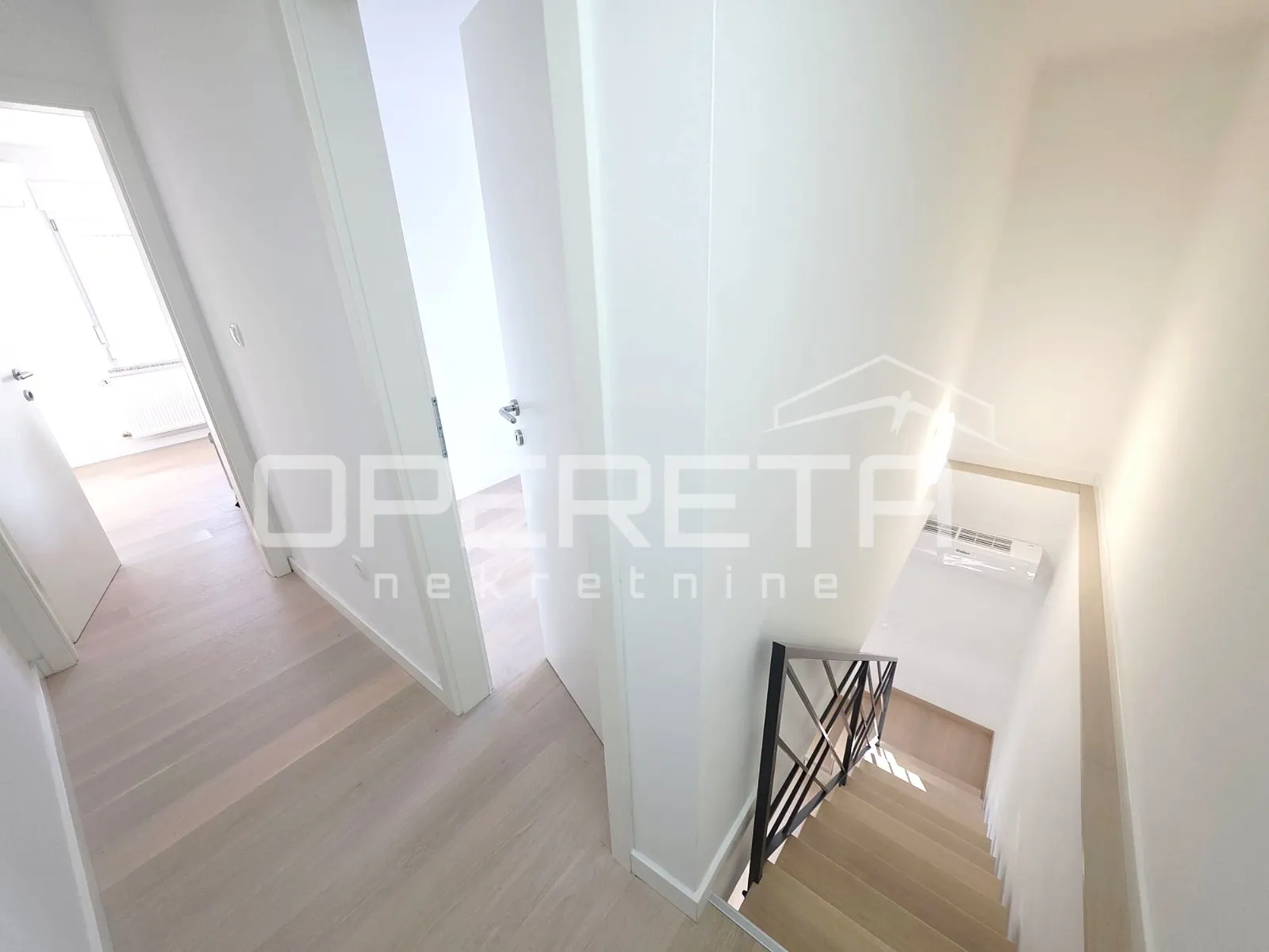 črnomerec, 85m2, 4-soban, terasa 80 m2, vrt i voćnjak 300m2, garaža 20 m2 - slika 11