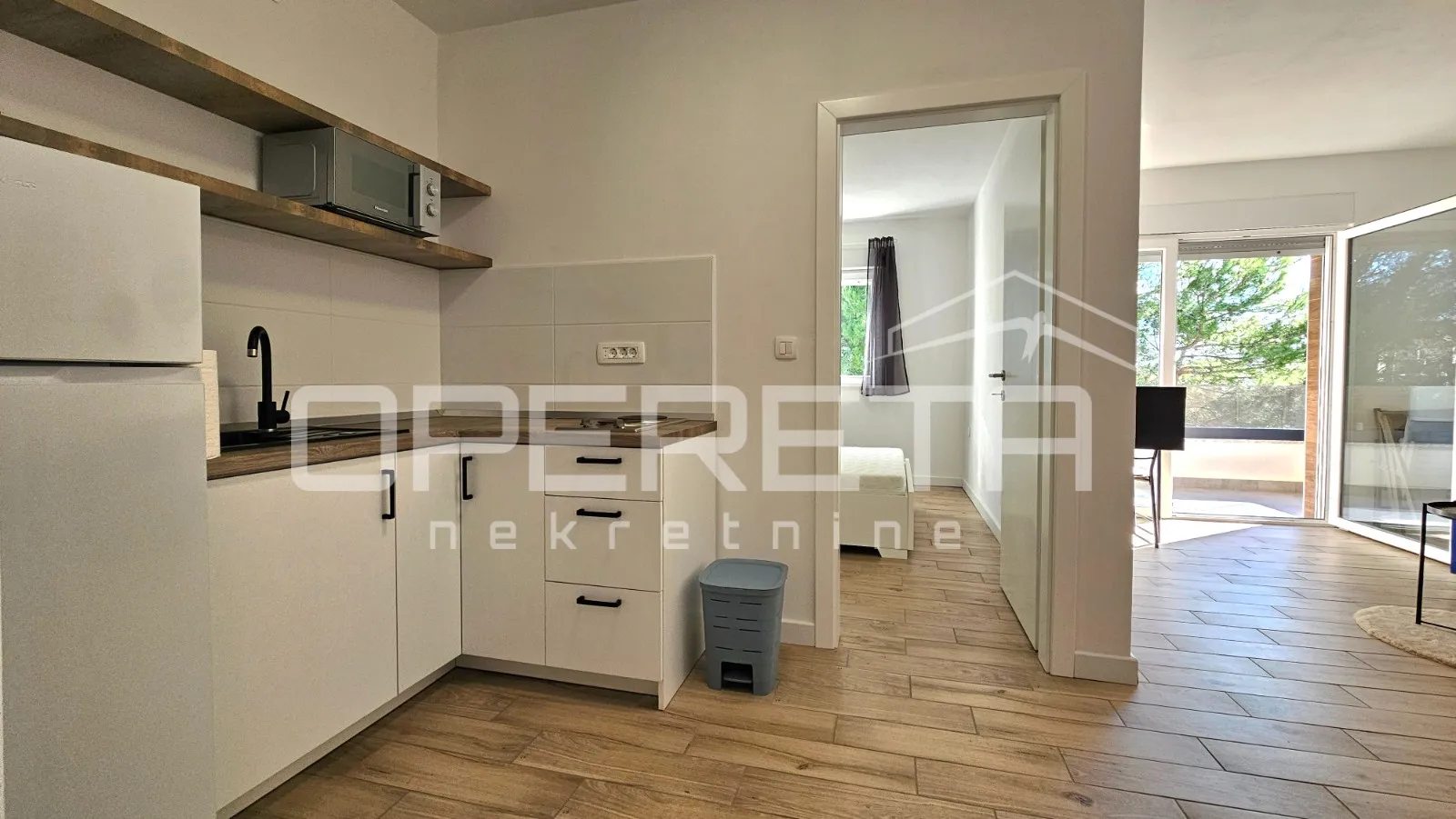 vir – samostojeća kuća s četiri moderno uređena apartmana, 170 m² - slika 20