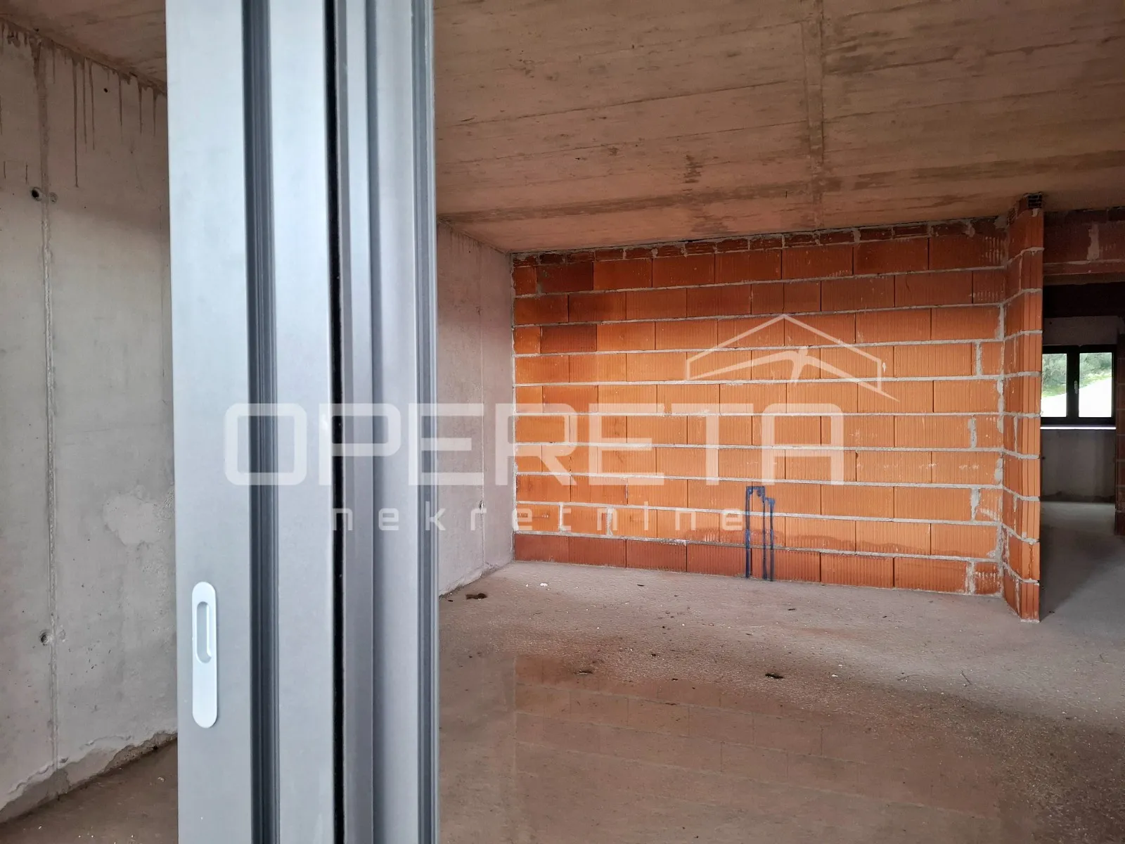 novogradnja makarska, 87,7 m2 dvosoban stan s balkonom 23,55 m², blizina centra - slika 10